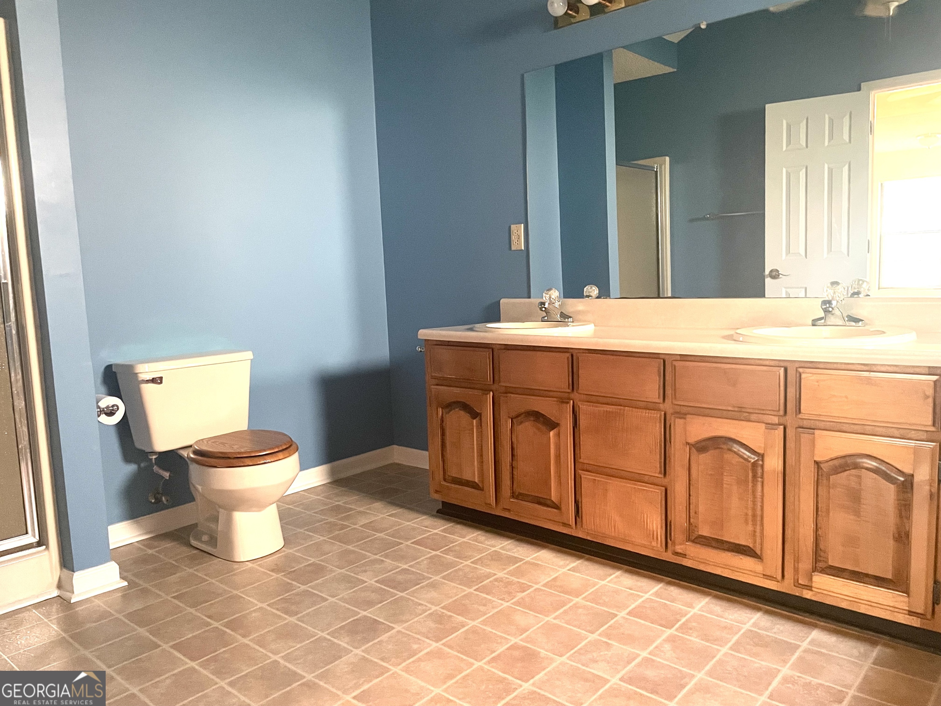 102 Ridgestone Court Property Photo 10