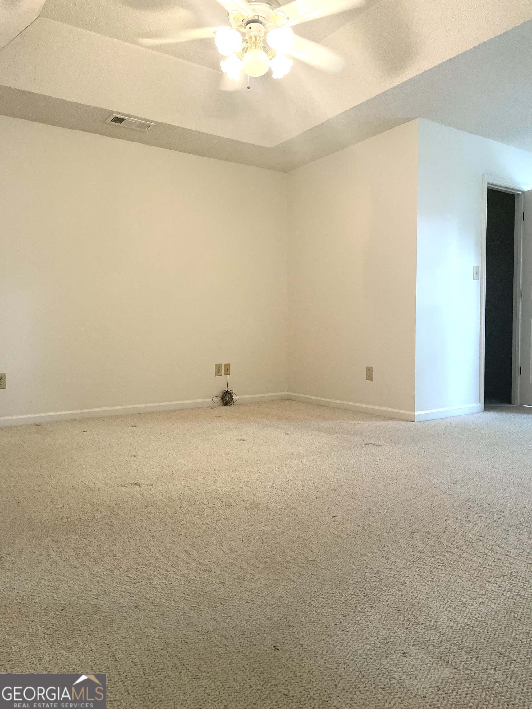102 Ridgestone Court Property Photo 11