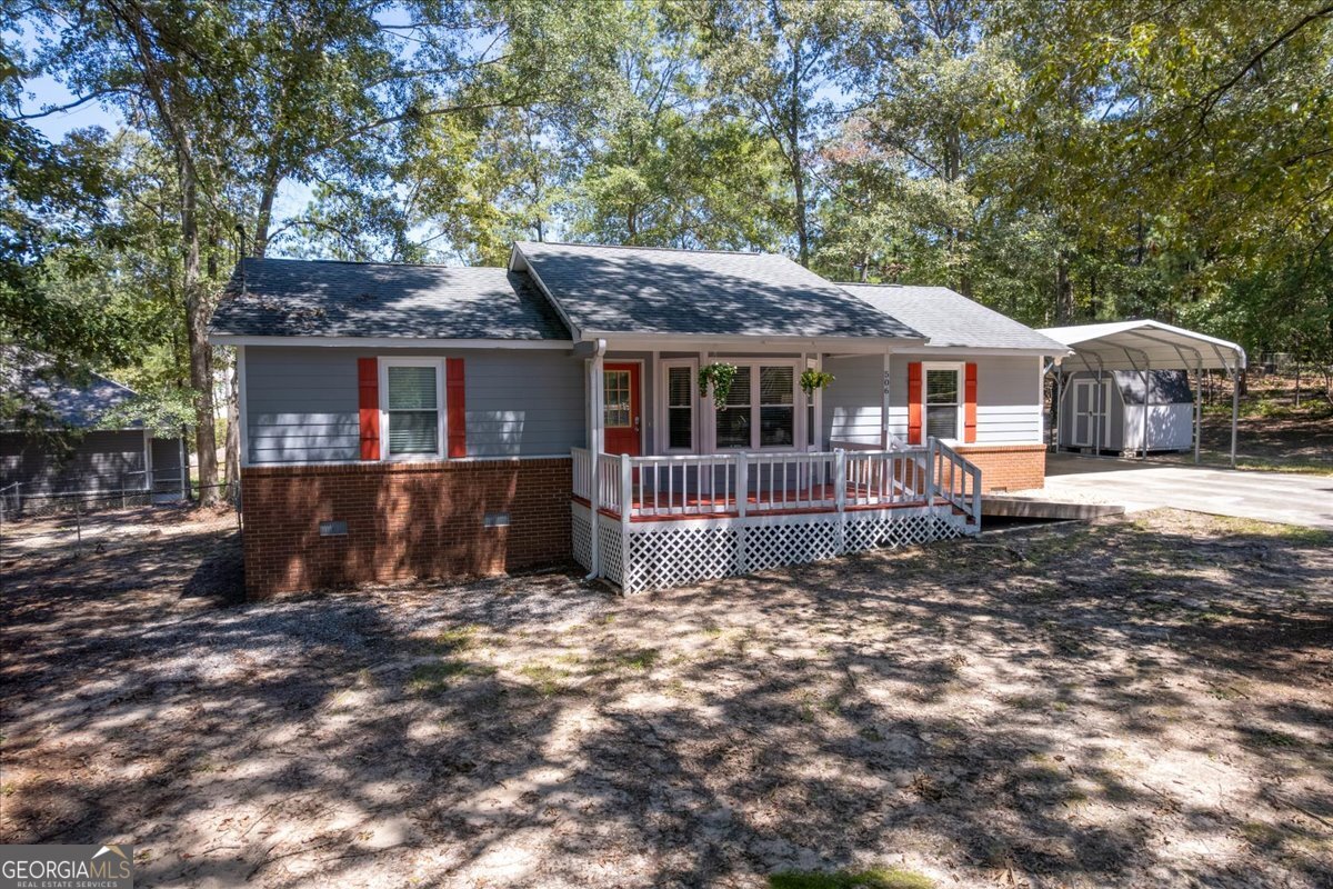 506 Howard Street Property Photo 2