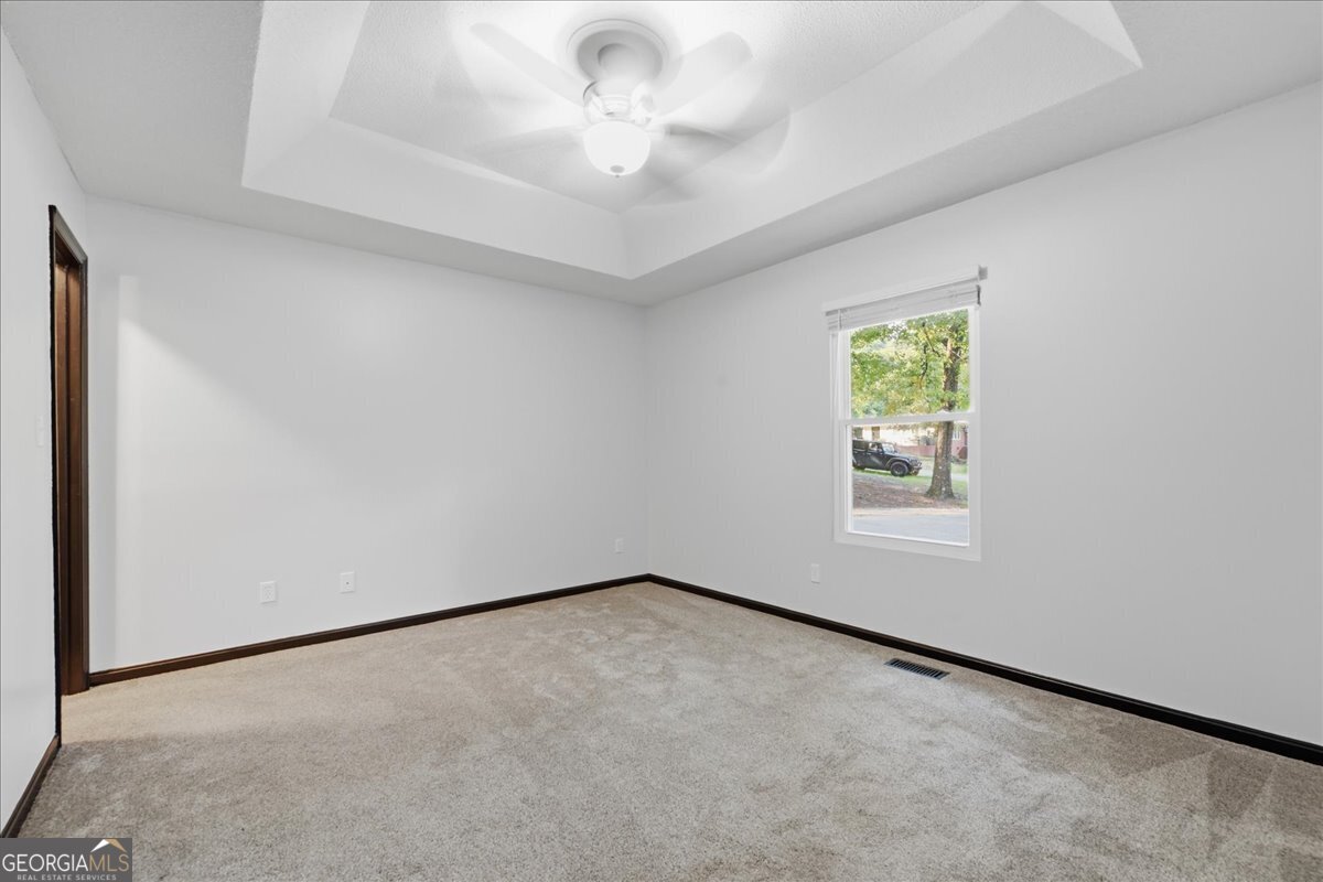 506 Howard Street Property Photo 6