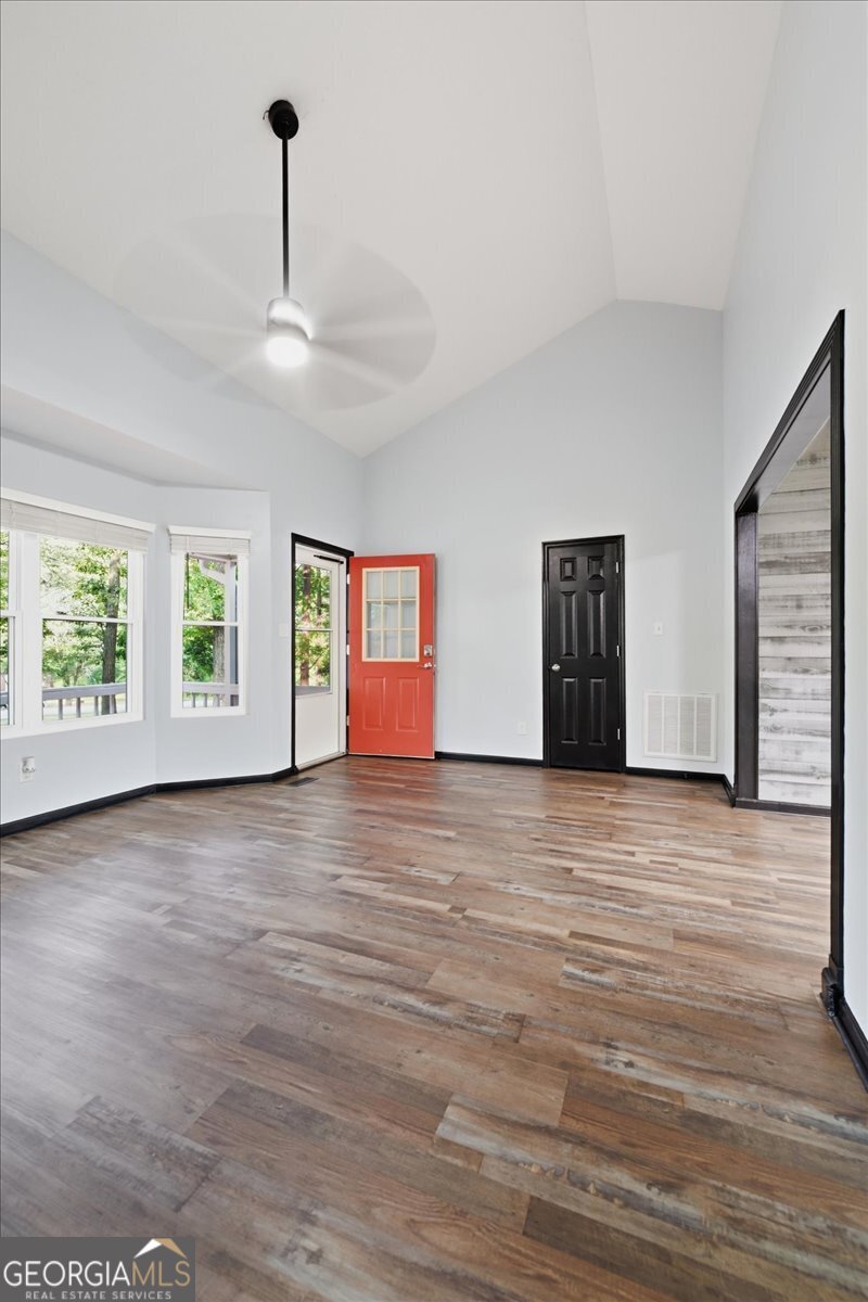 506 Howard Street Property Photo 10