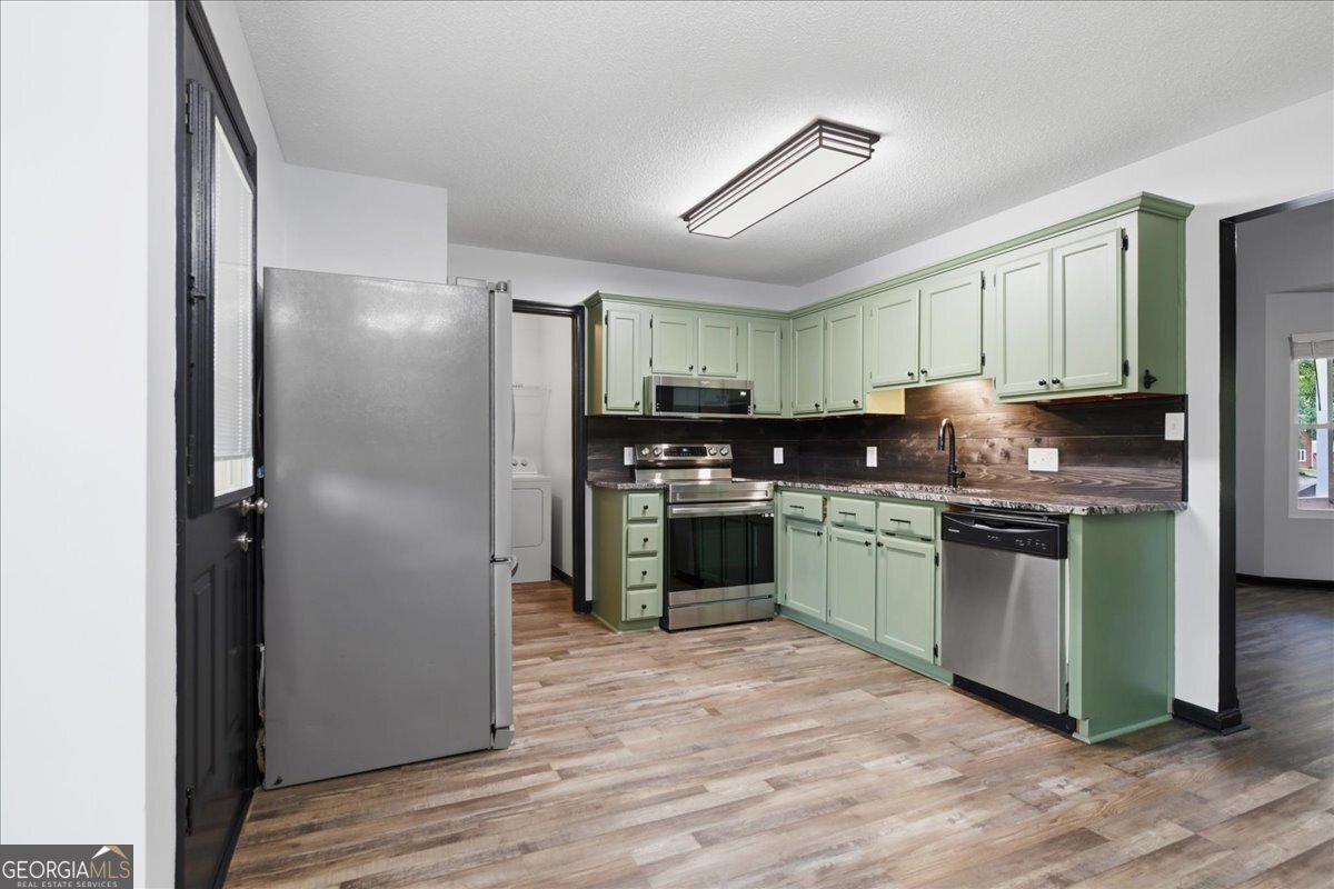 506 Howard Street Property Photo 12
