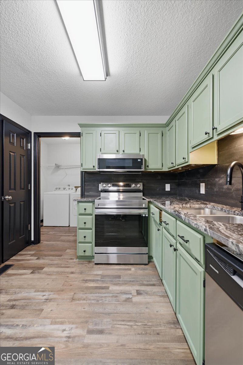 506 Howard Street Property Photo 14