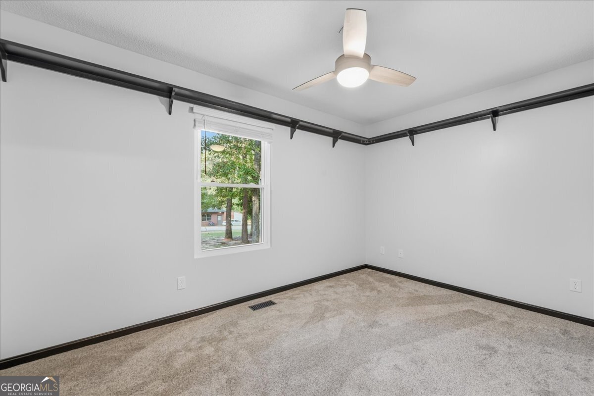 506 Howard Street Property Photo 19