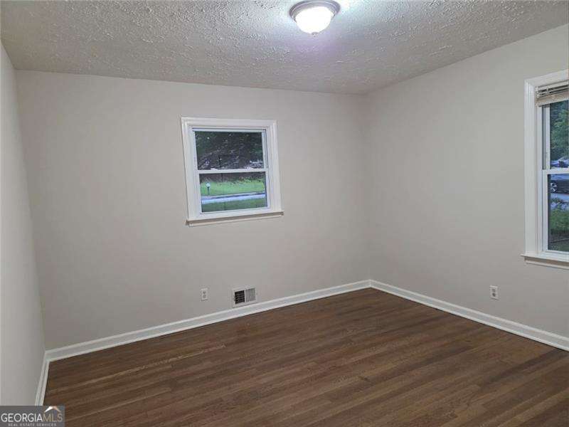 4609 Puckett Street Property Photo 7