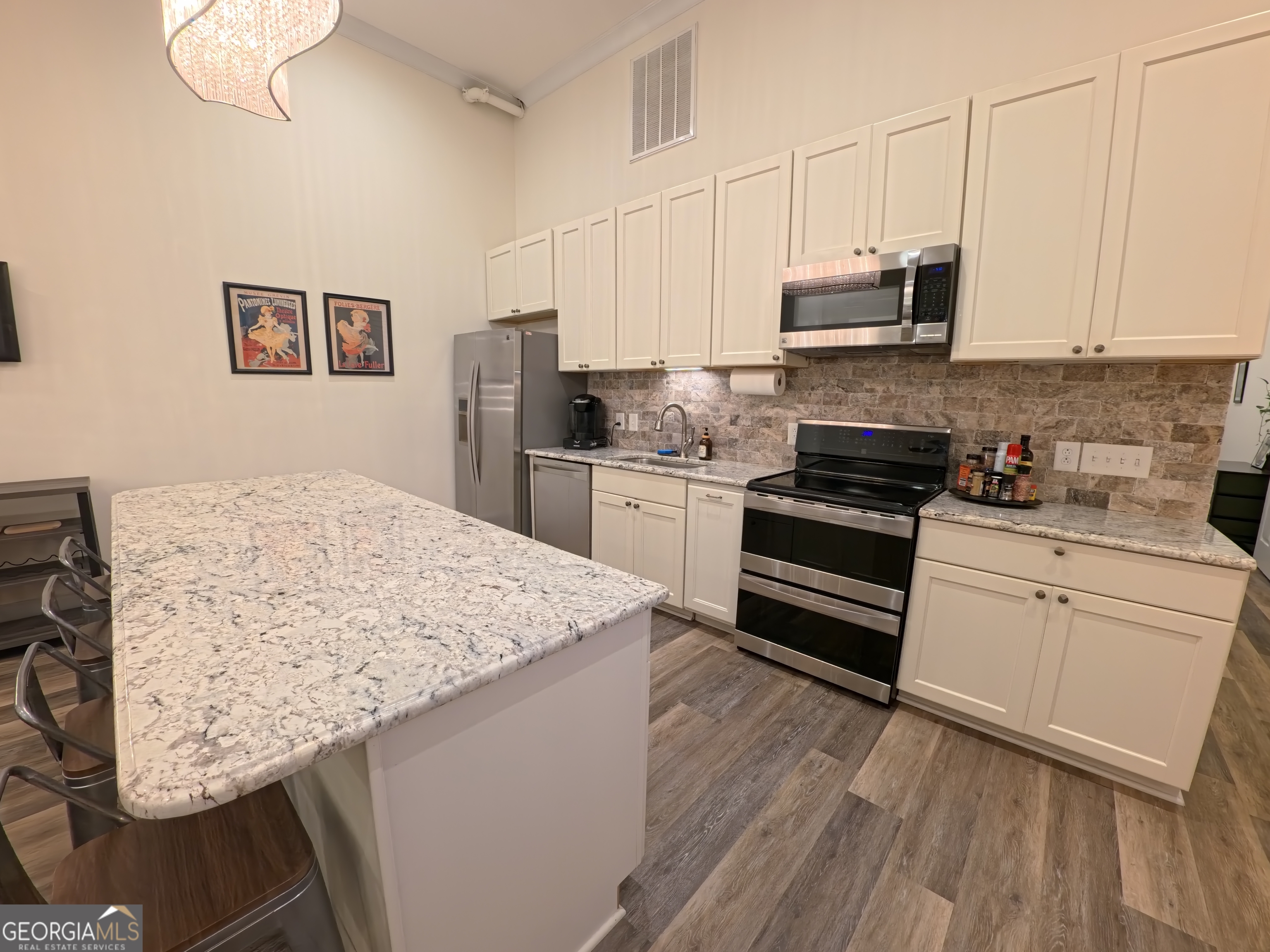 522 Cherry Street Apt 101 Property Photo 6