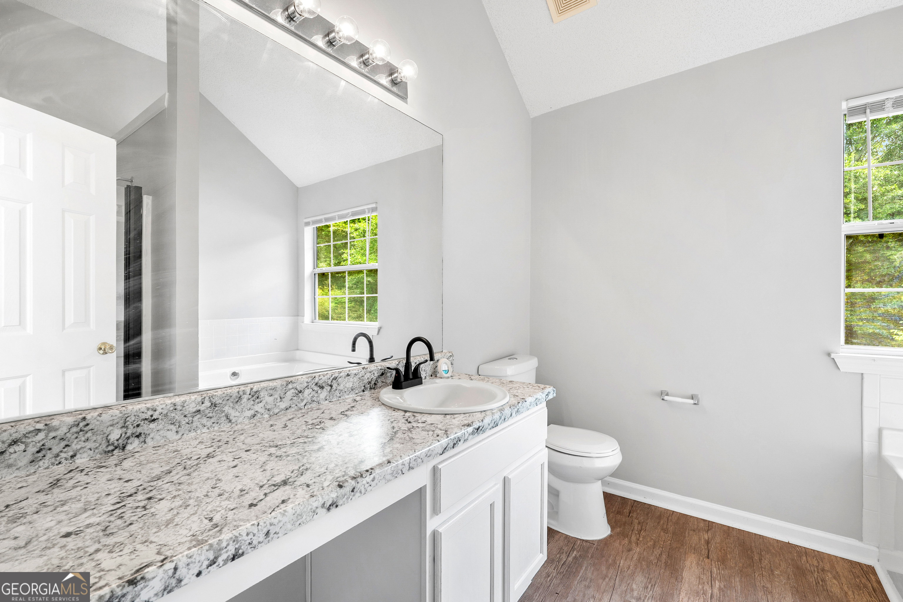 3129 Stonebridge Creek Drive Property Photo 19