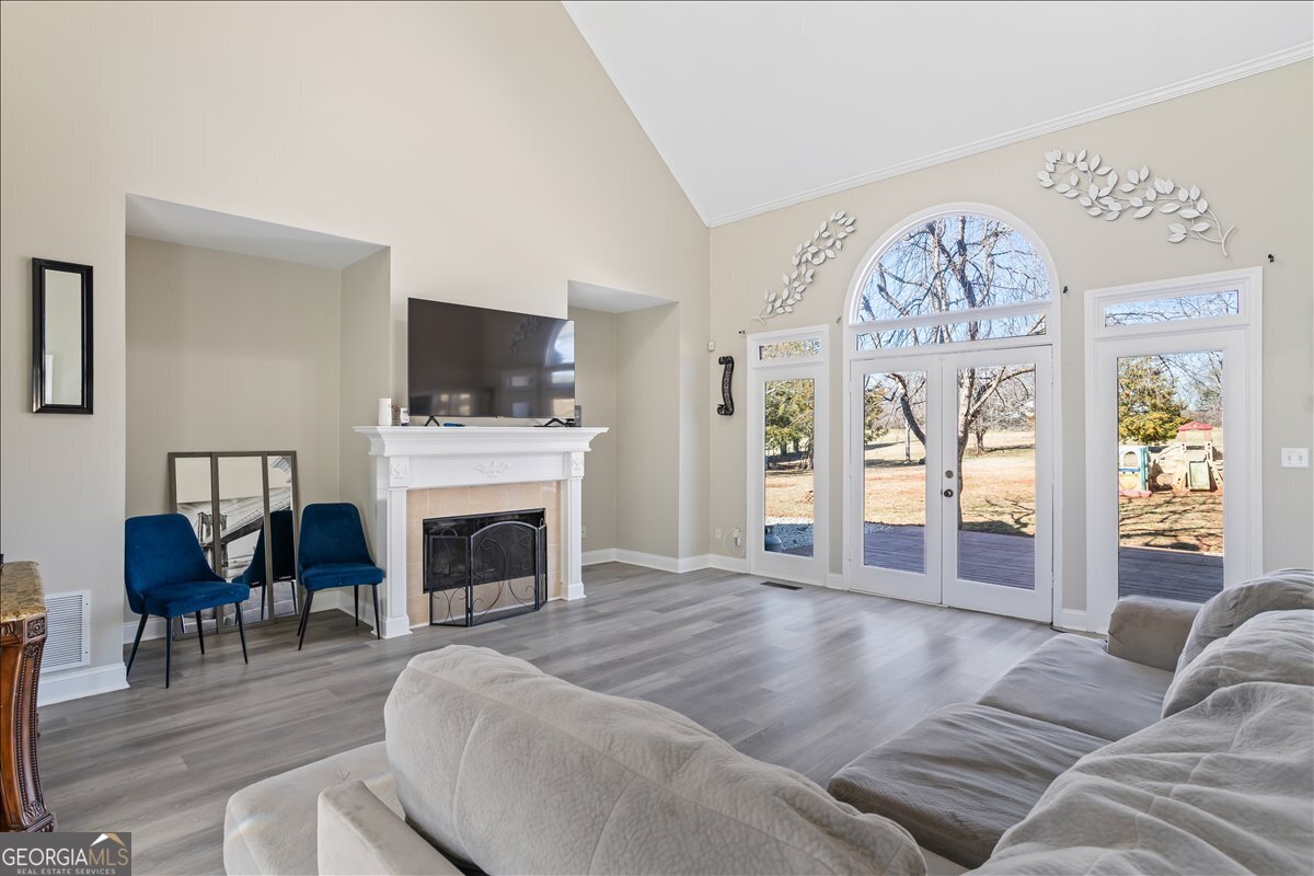 3955 Pucketts Road Property Photo 14