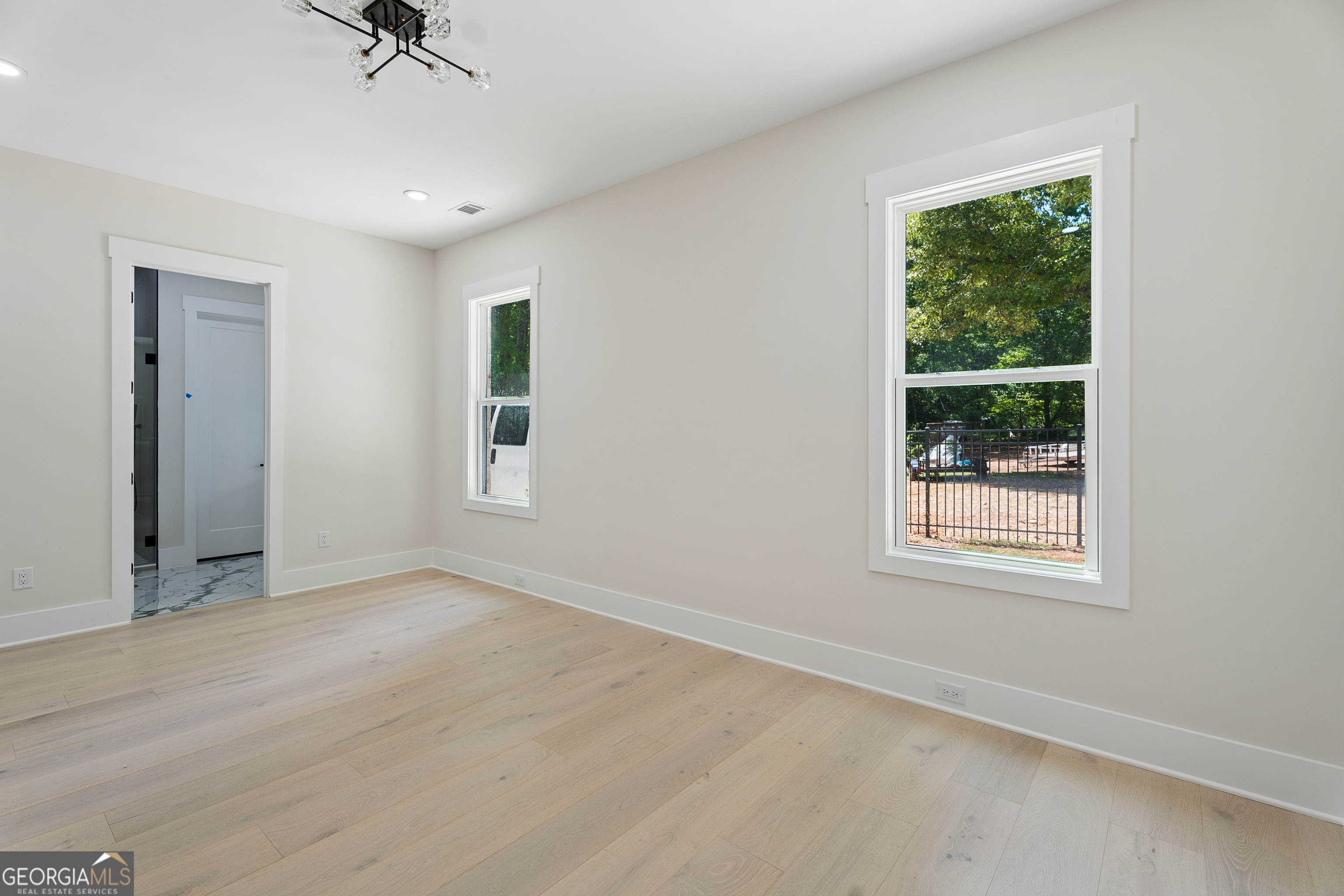 1035 Auburn Road Property Photo 16