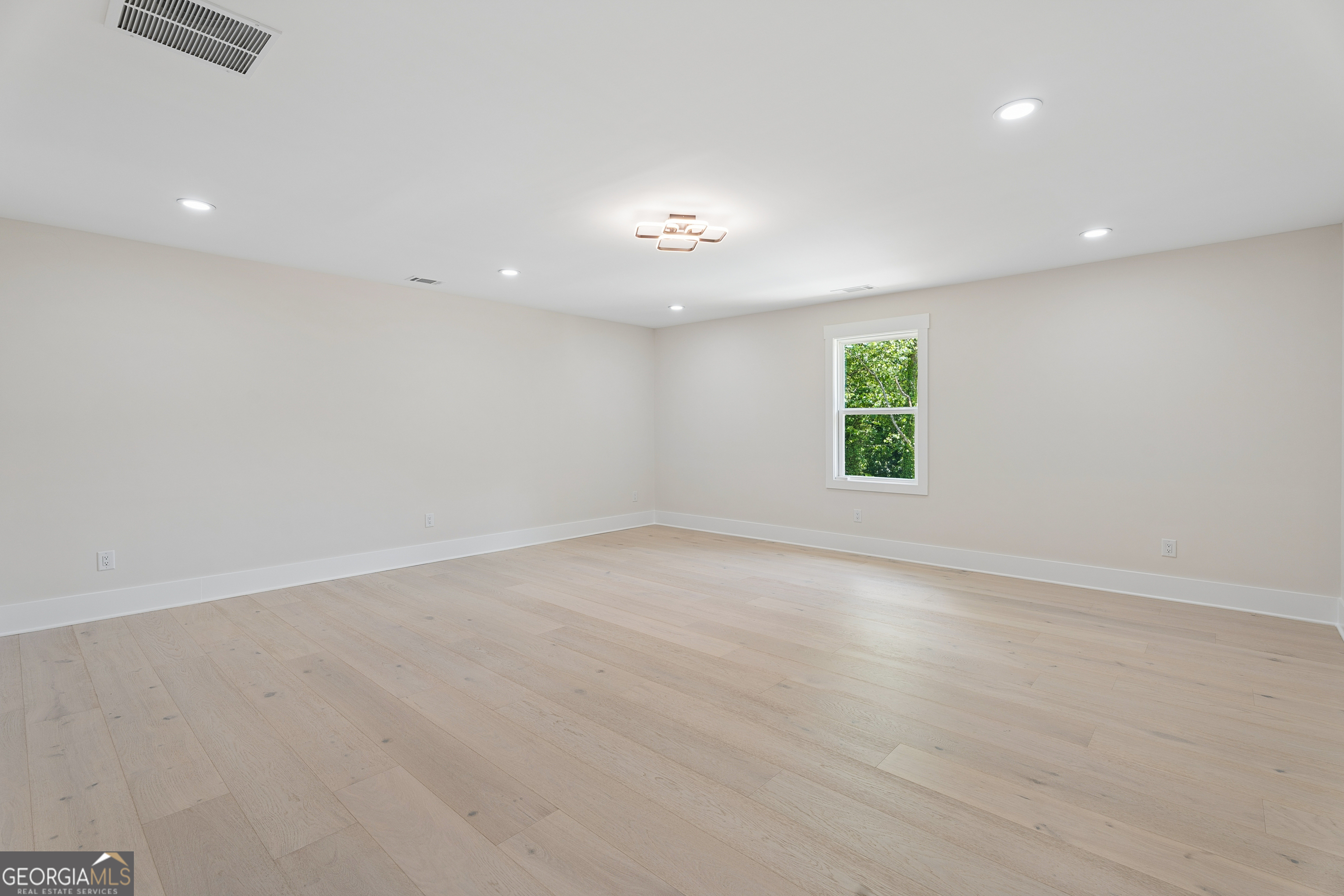 1035 Auburn Road Property Photo 36