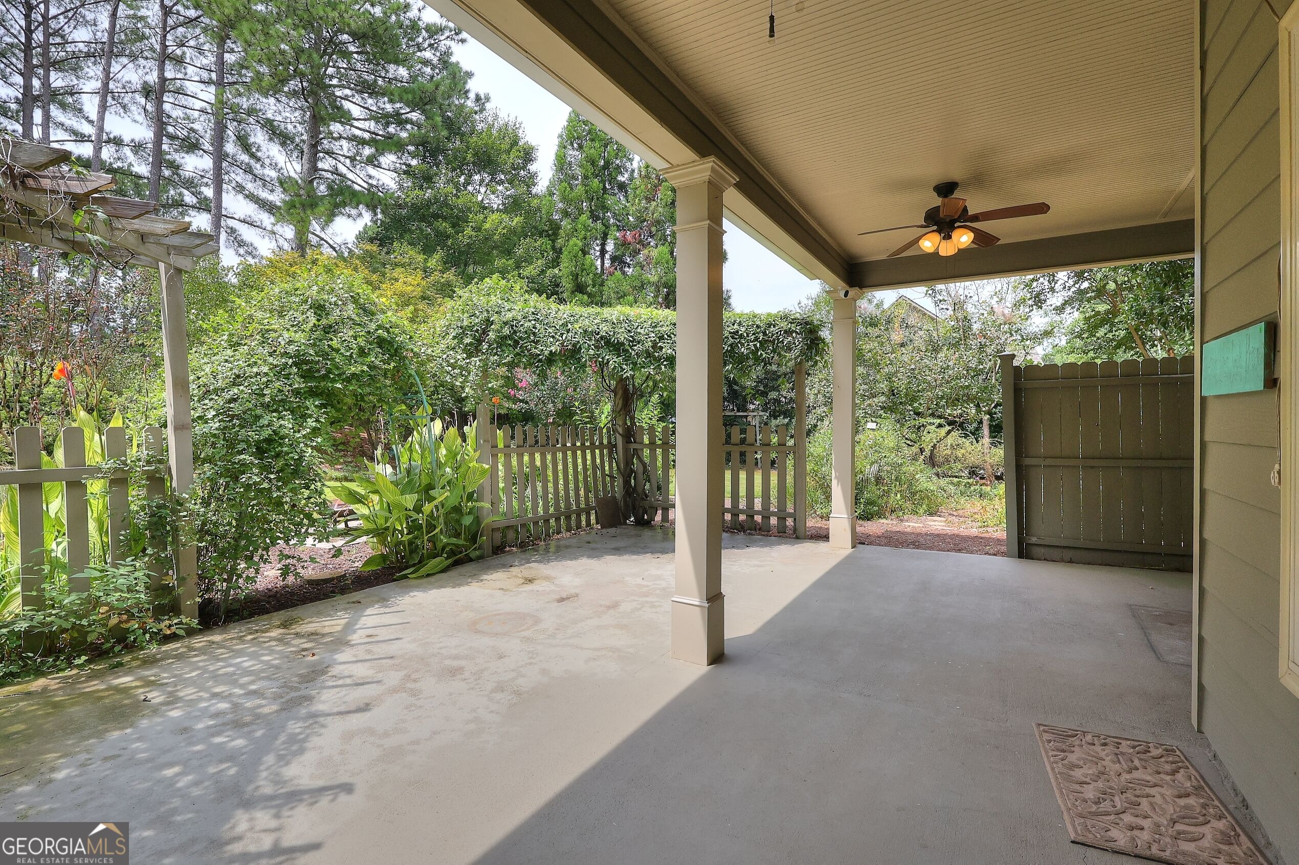 1718 Lakeland Lane Property Photo 18
