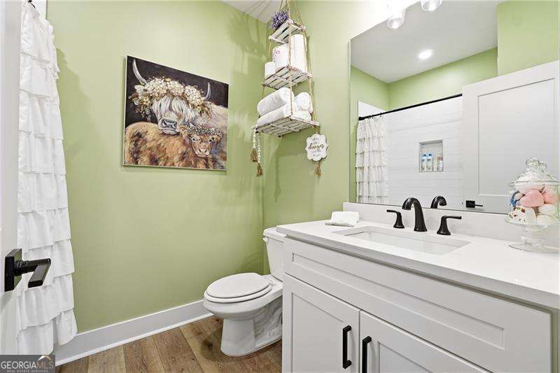 354 Clarendon Court Se Property Photo 8