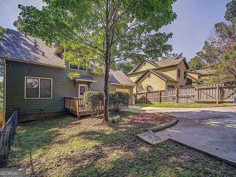 3530 Glenwood Road Property Photo 2
