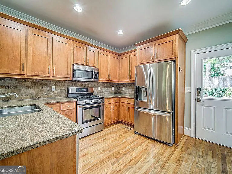 3530 Glenwood Road Property Photo 10