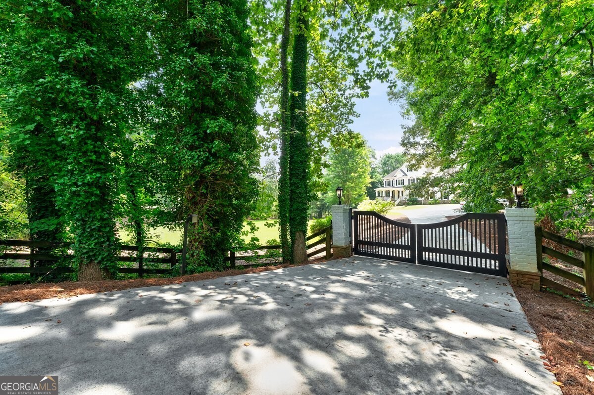 14025 Freemanville Road Property Photo 5