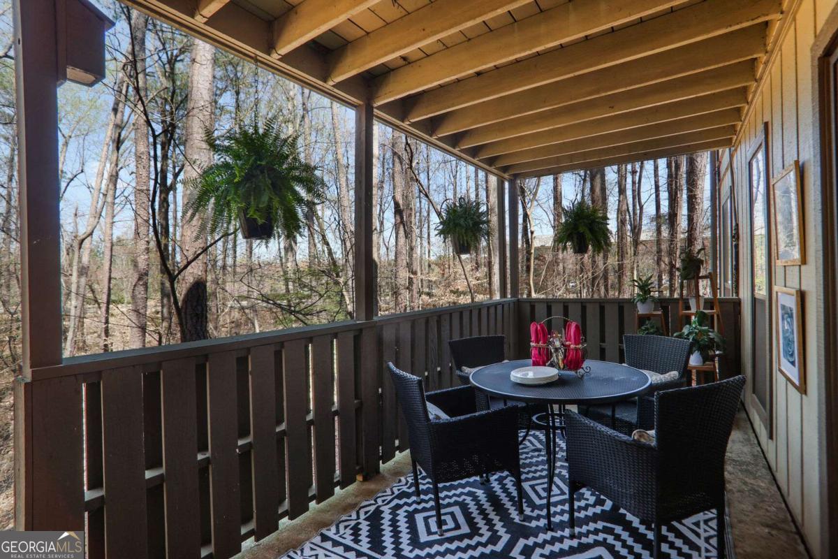 210 Woodcliff Drive Property Photo 18