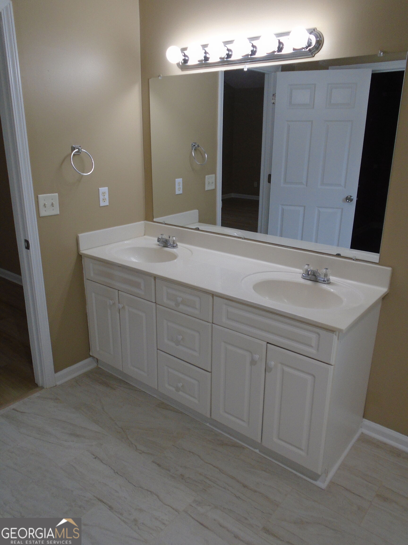 223 Christopher Drive Property Photo 16