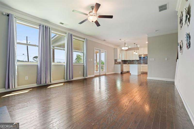 522 Rosemont Avenue Property Photo 4