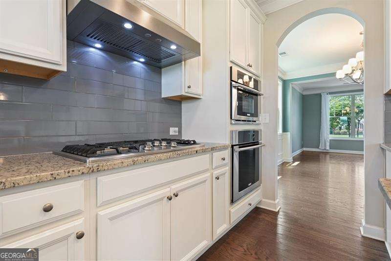 522 Rosemont Avenue Property Photo 8