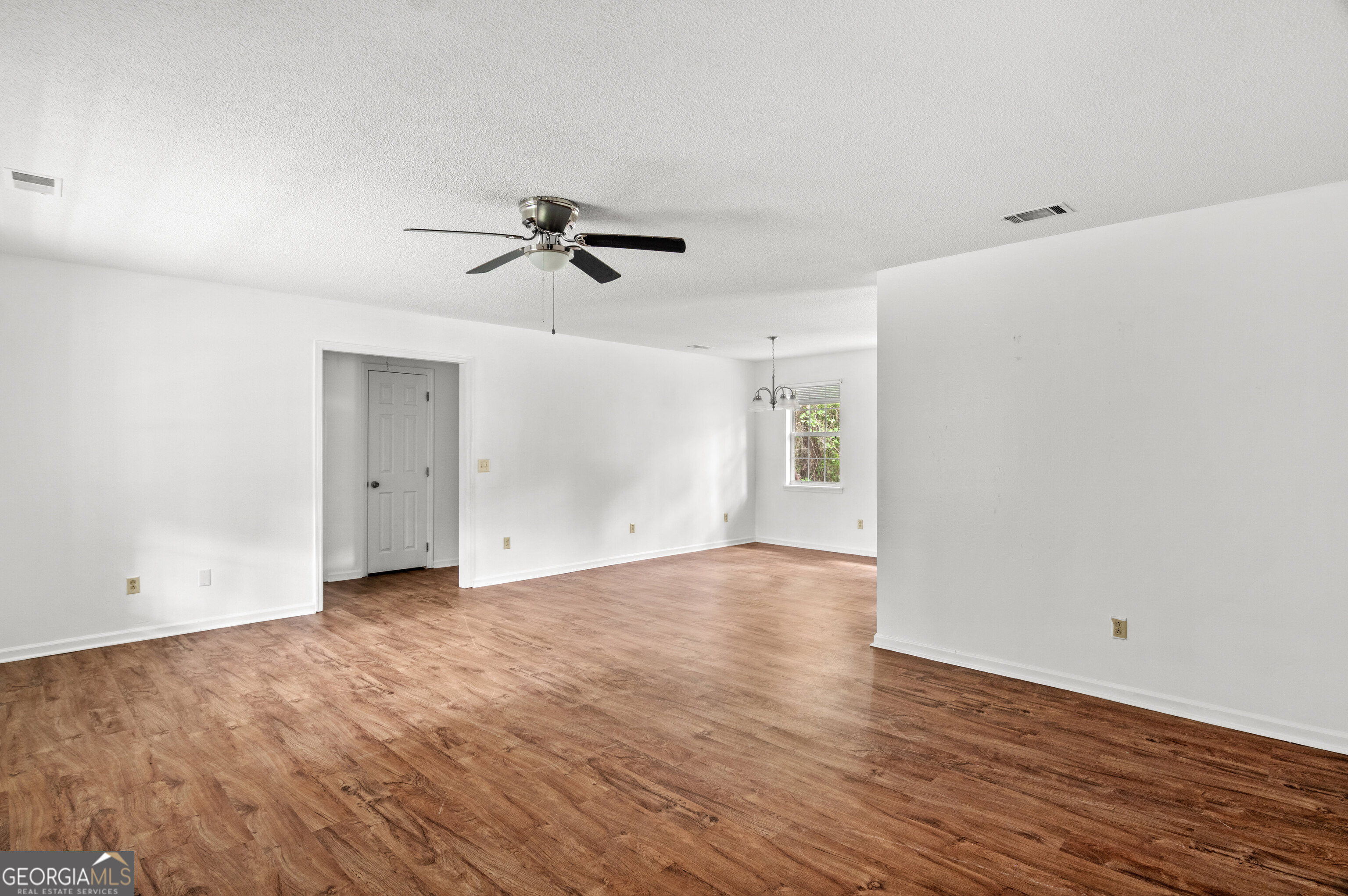 85 Waters Avenue Property Photo 9