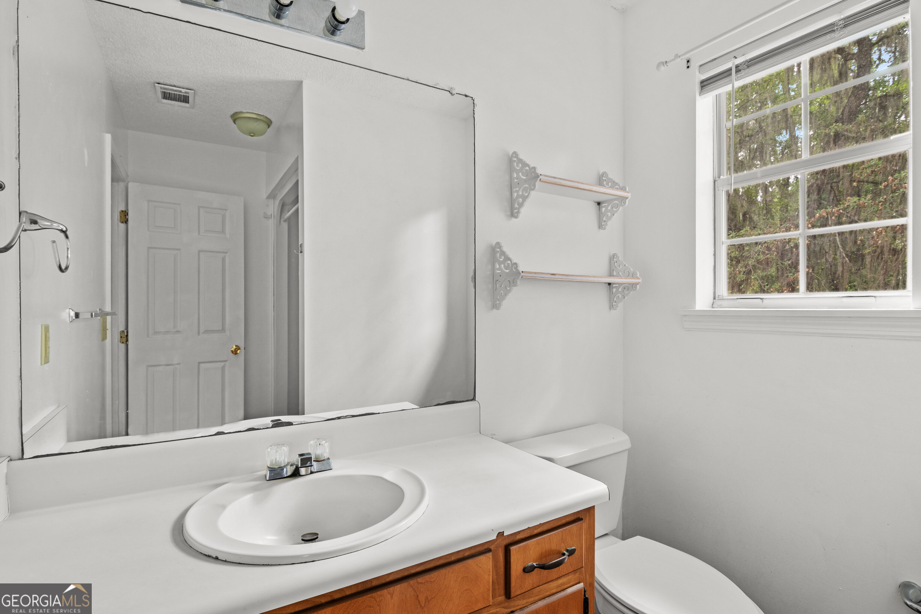 85 Waters Avenue Property Photo 15
