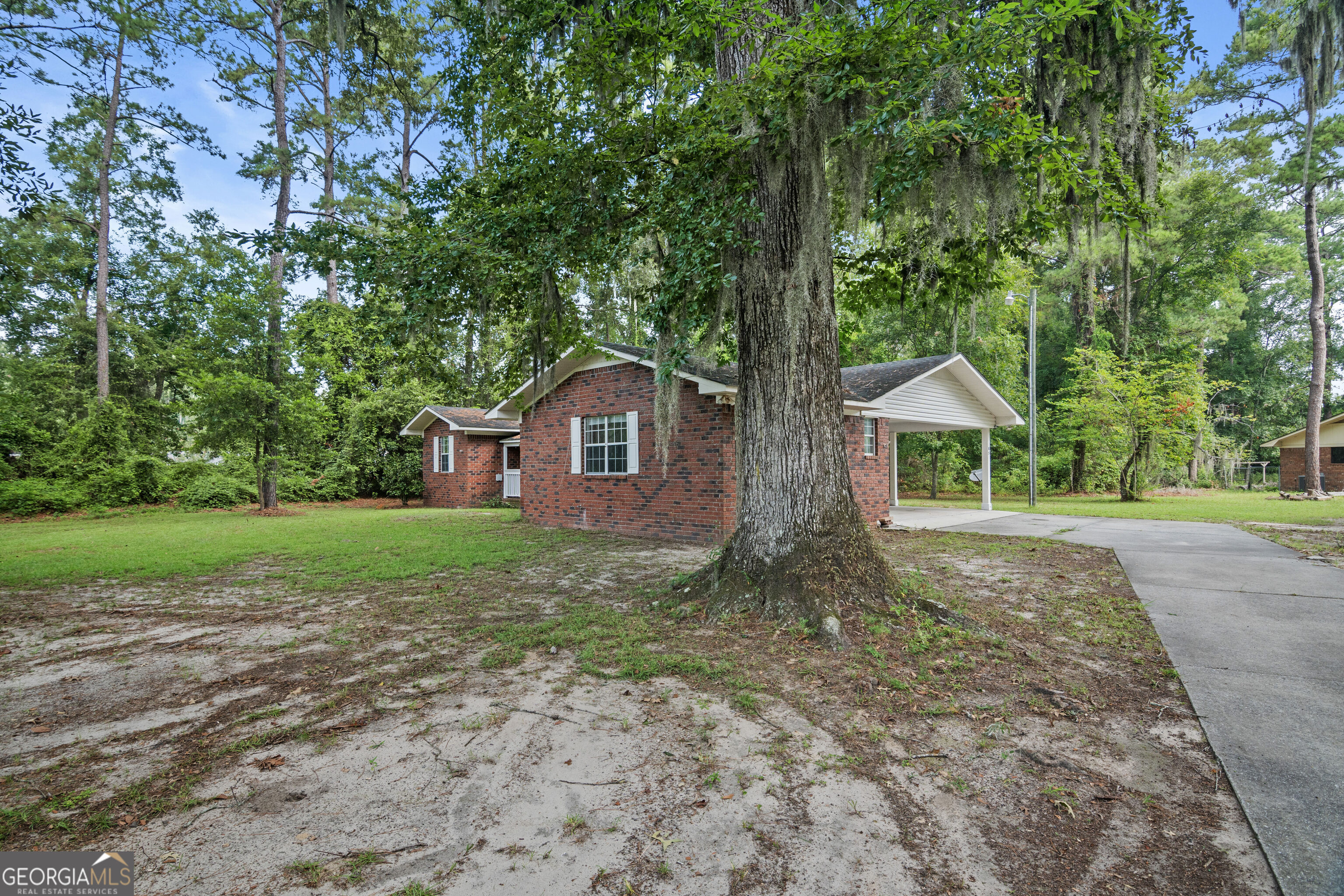 85 Waters Avenue Property Photo 22