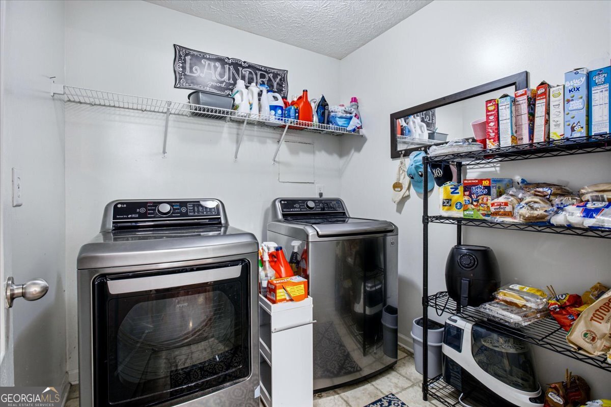 2214 S Walkers Mill Road Property Photo 15