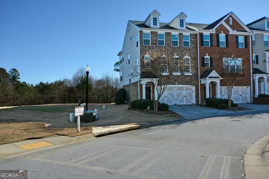 6135 Indian Wood Circle Se Property Photo 3