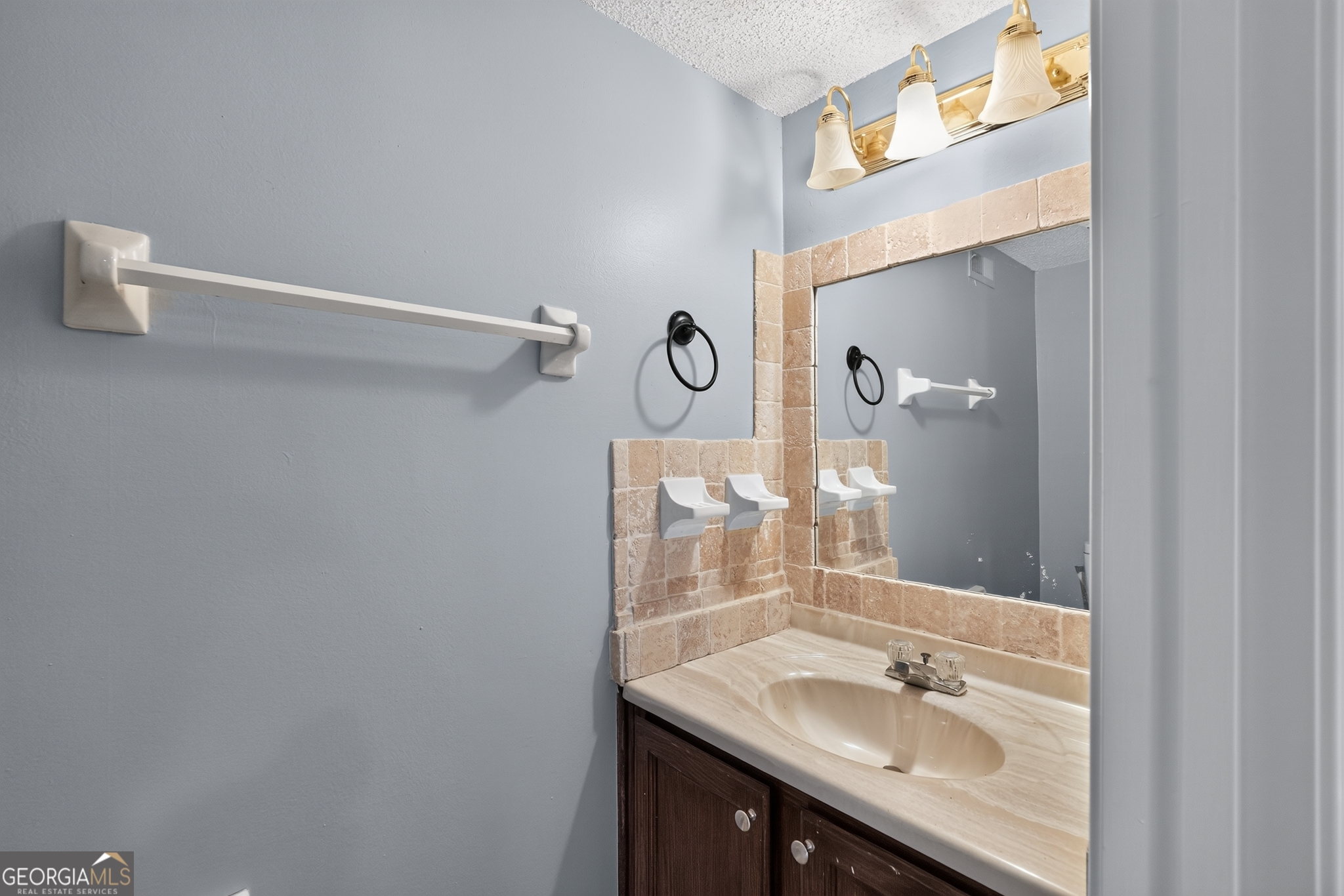 1024 Wiltshire Way Property Photo 15