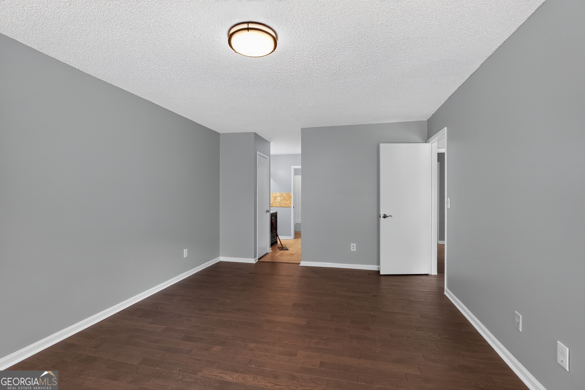 1024 Wiltshire Way Property Photo 17