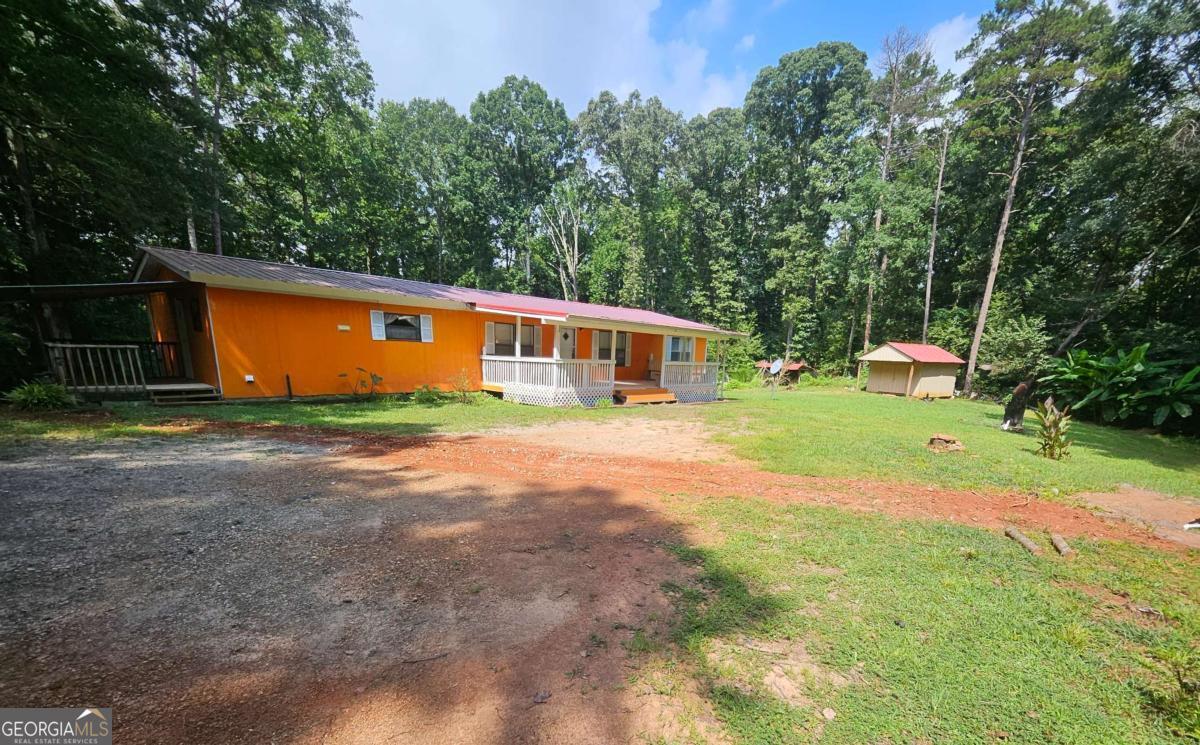 1072 Jim Johnson Road Property Photo 1