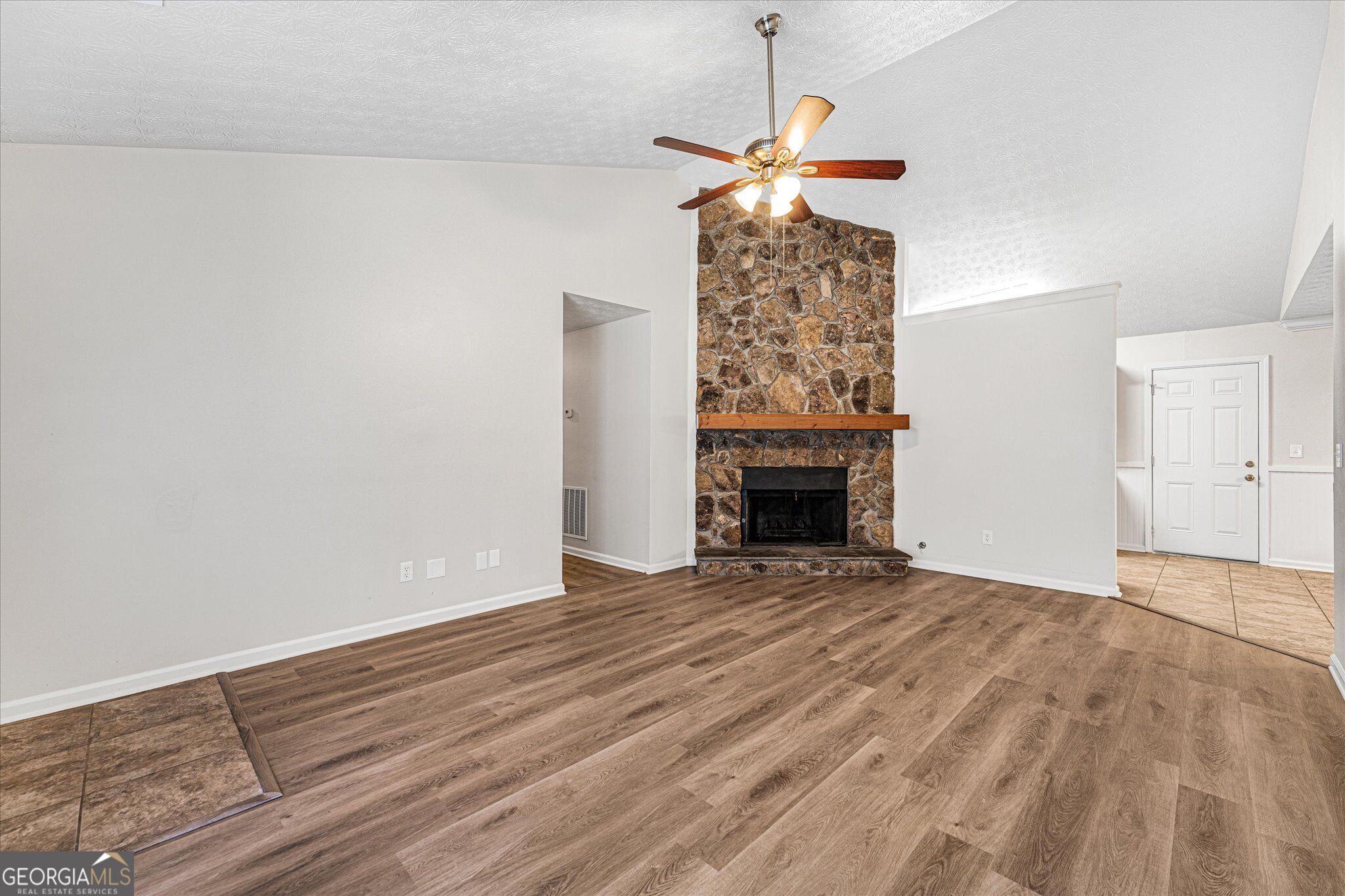 270 Belmont Trail Property Photo 5