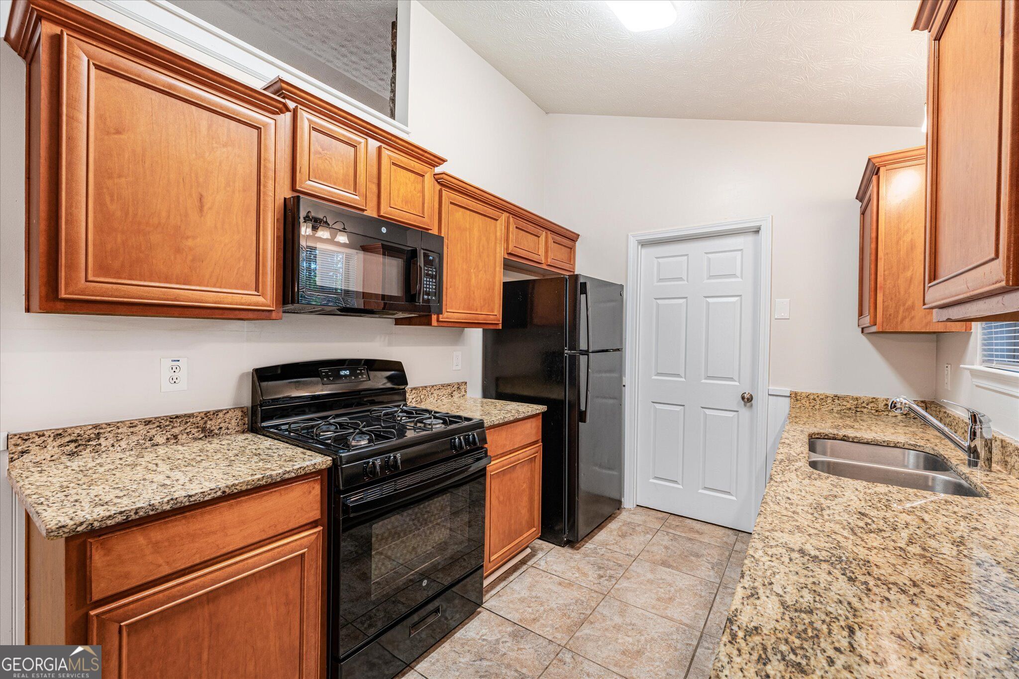 270 Belmont Trail Property Photo 8