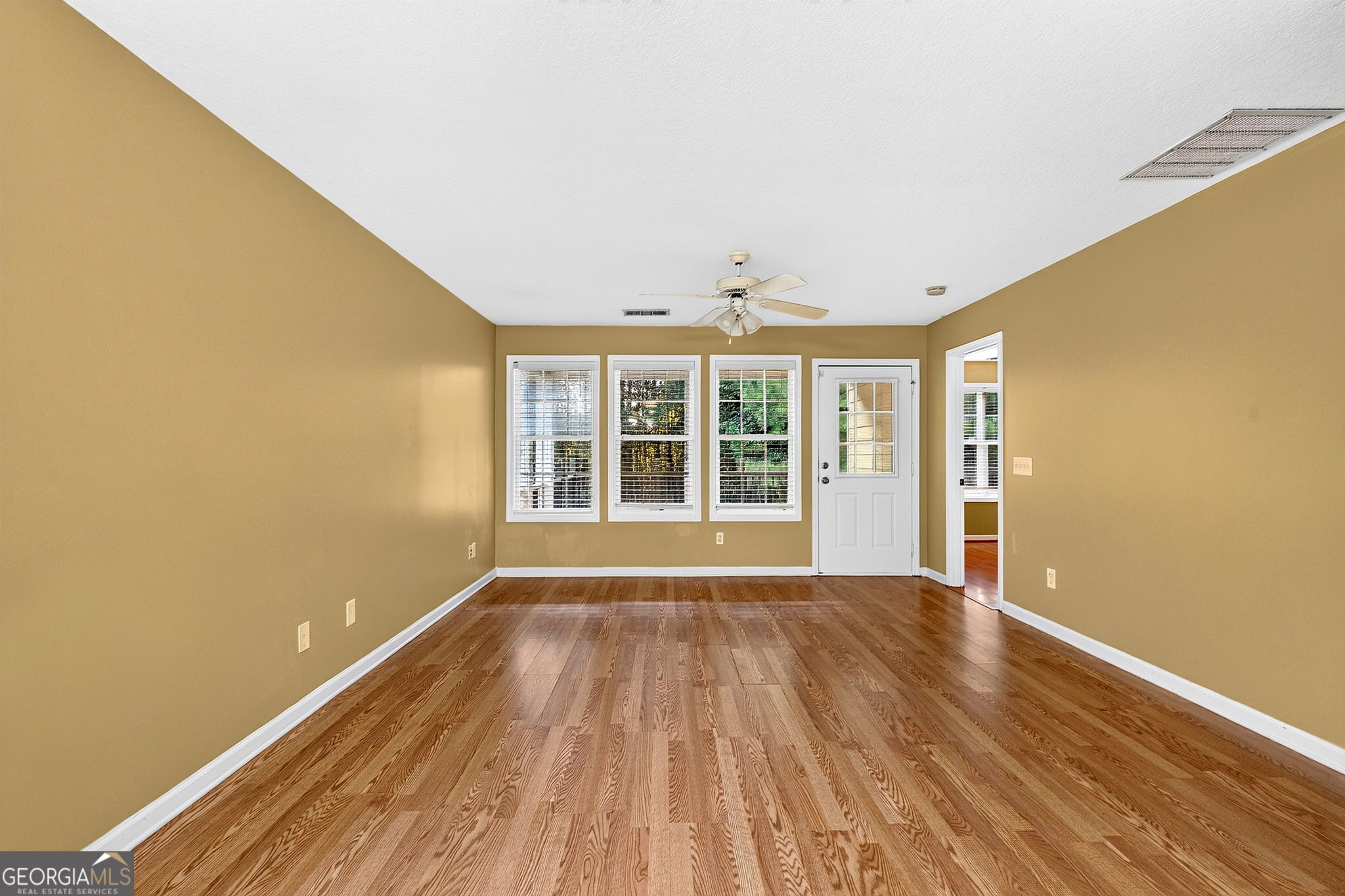 744 W Vincent Drive Property Photo 18