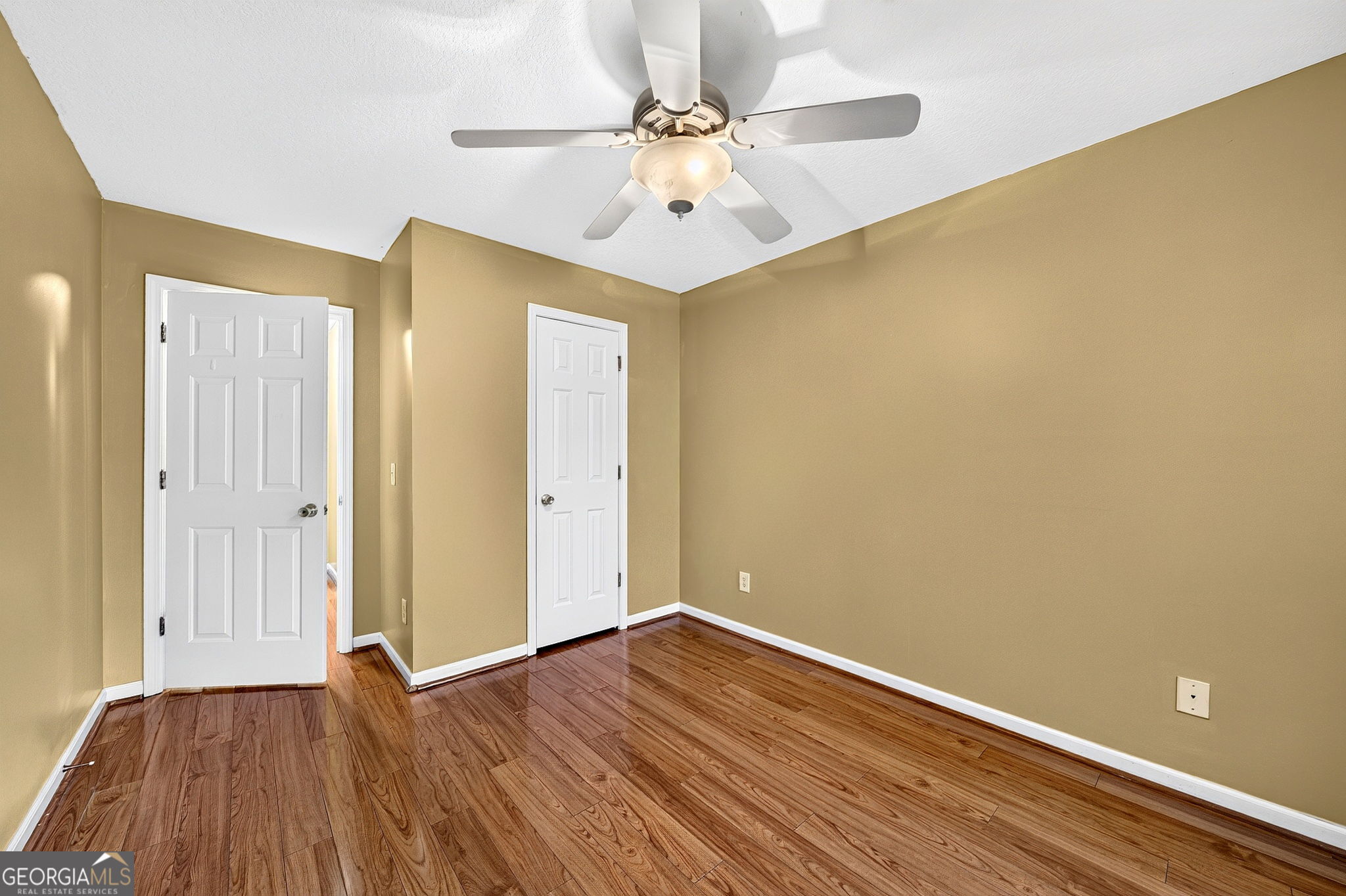 744 W Vincent Drive Property Photo 32