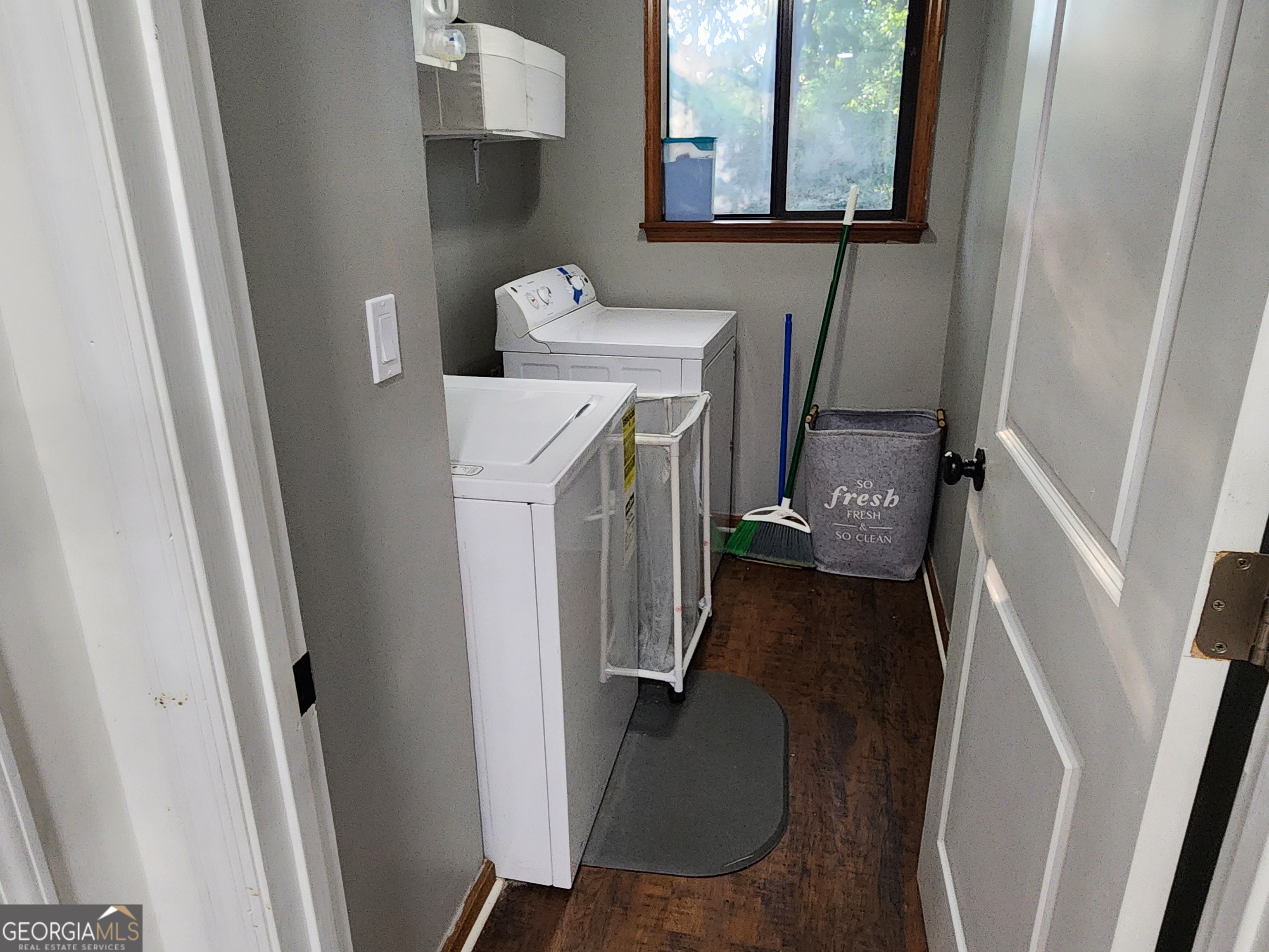 715 Babbling Creek Place Property Photo 33