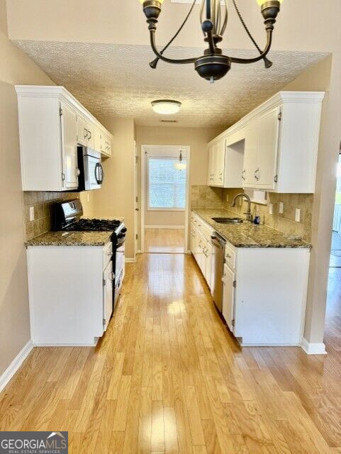 4 Hillstone Way Property Photo 15