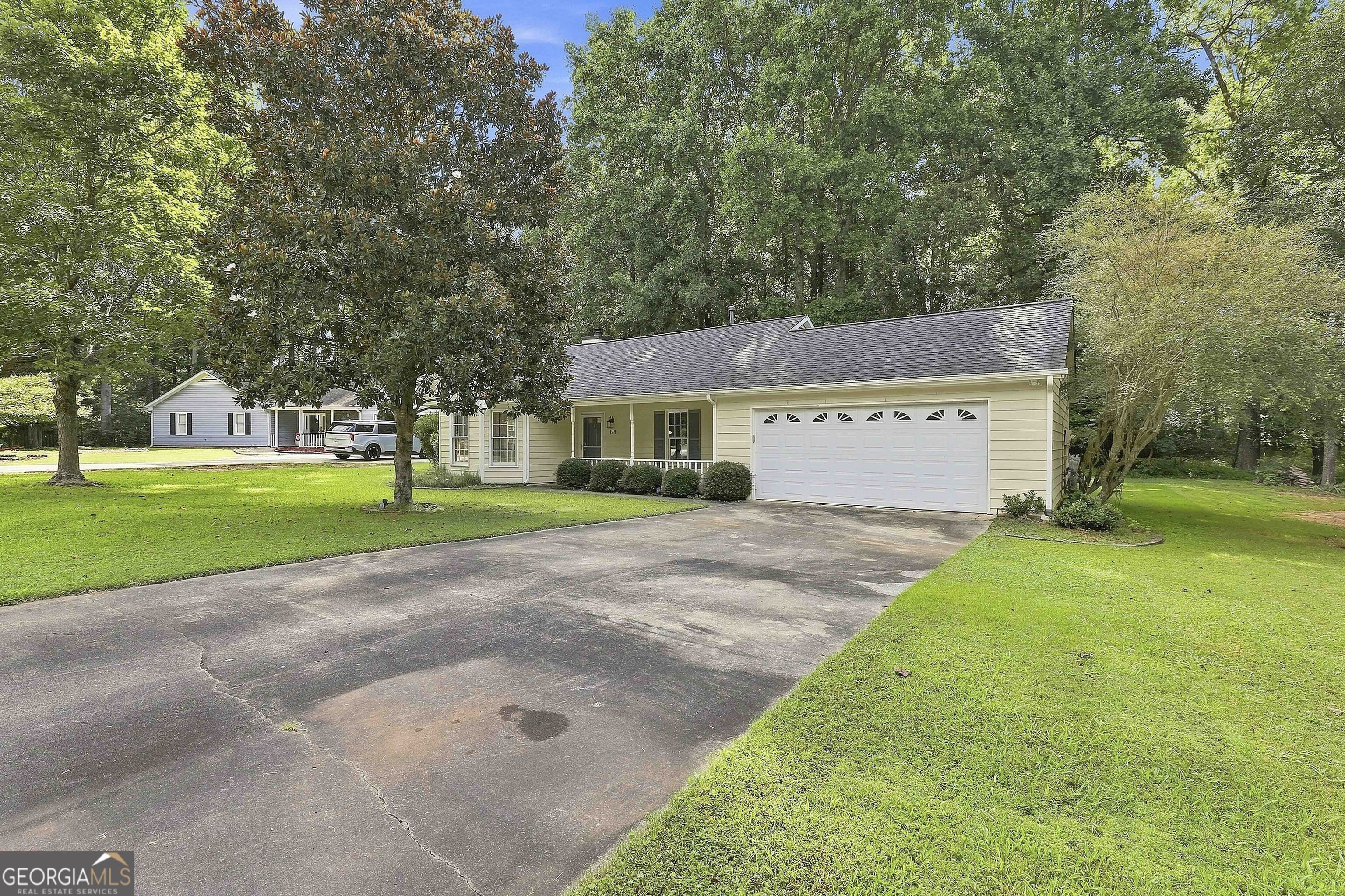 128 Treillage Lane Property Photo 4