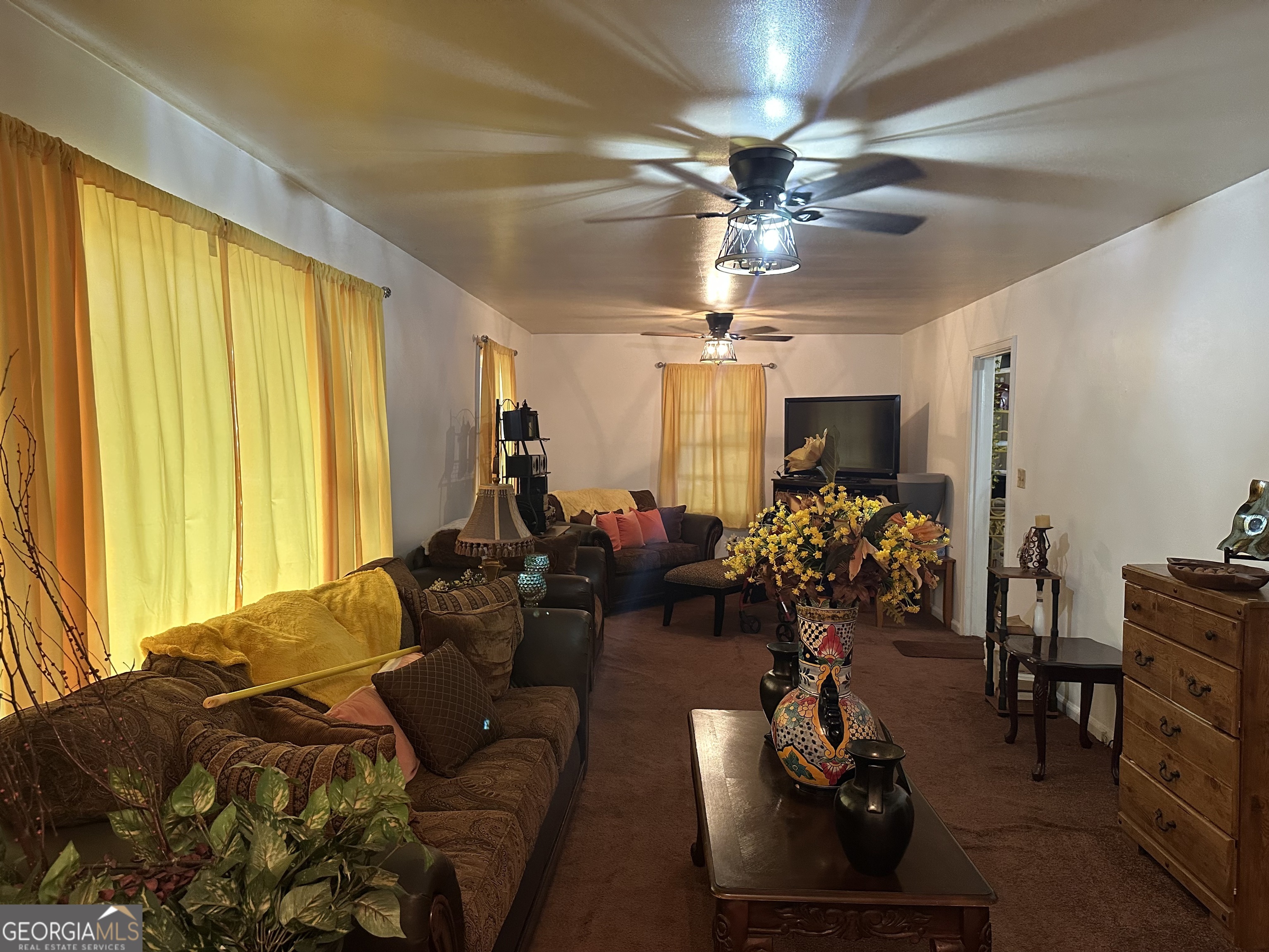 3942 Commander Drive Property Photo 4