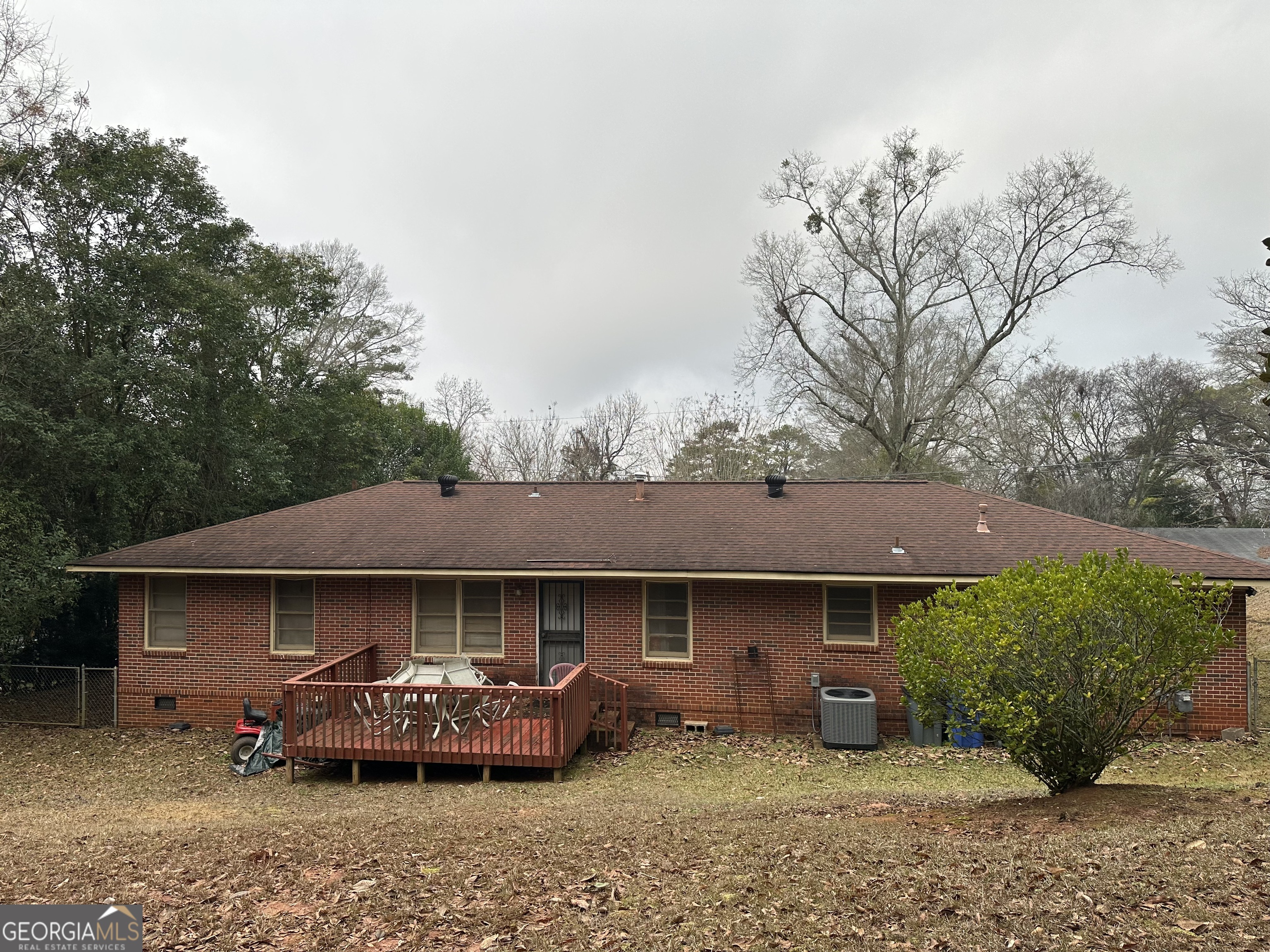 3942 Commander Drive Property Photo 7