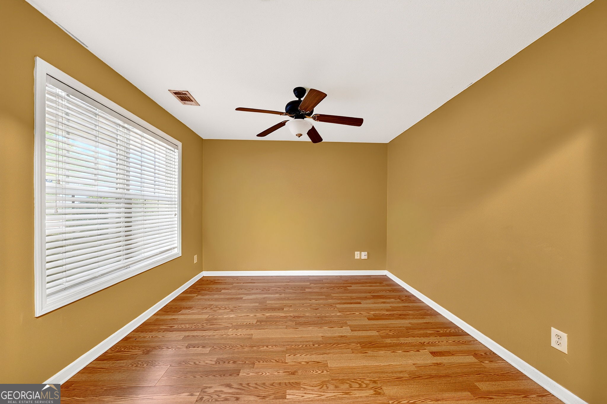 744 W Vincent Drive Property Photo 13