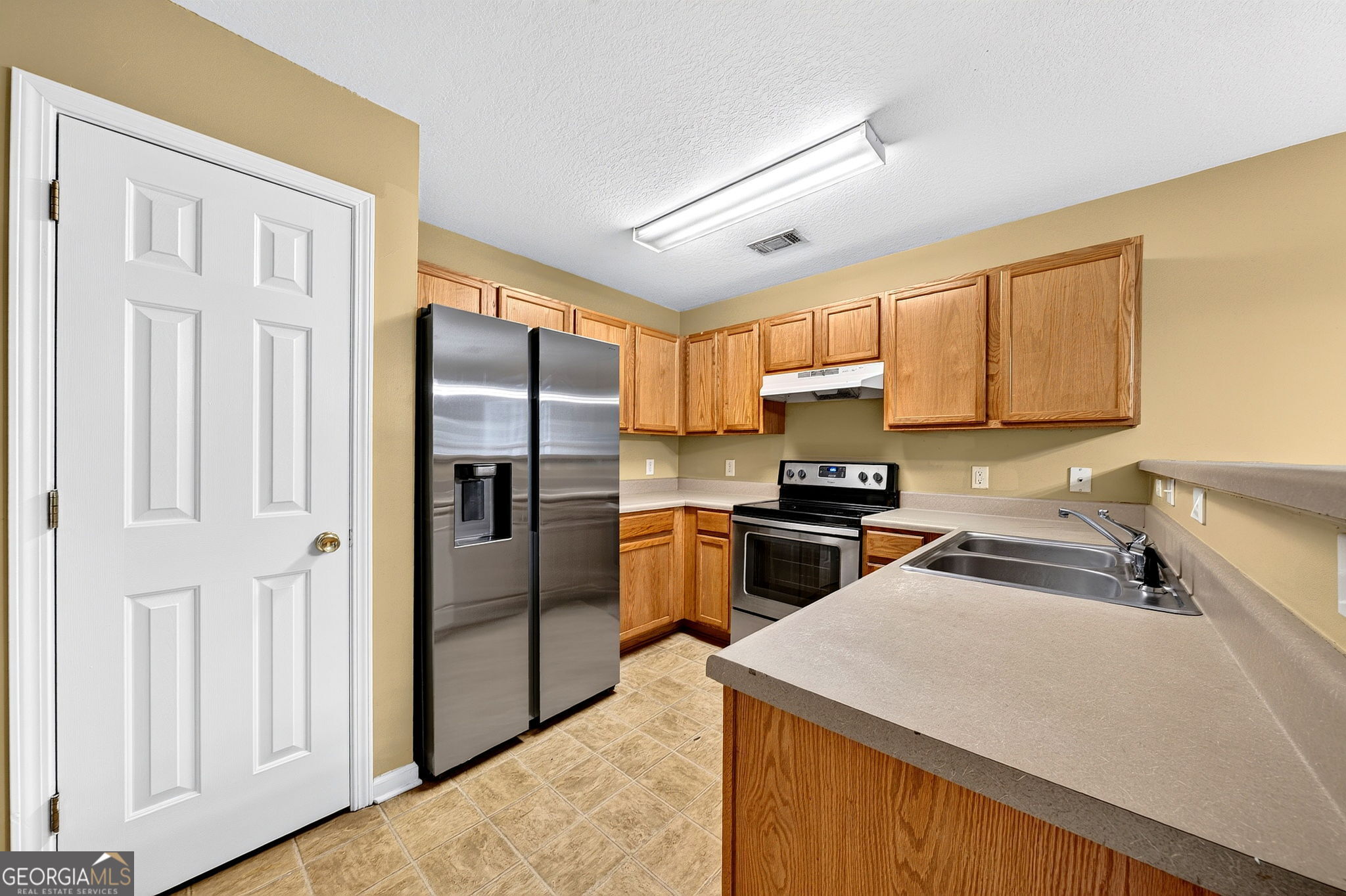 744 W Vincent Drive Property Photo 14