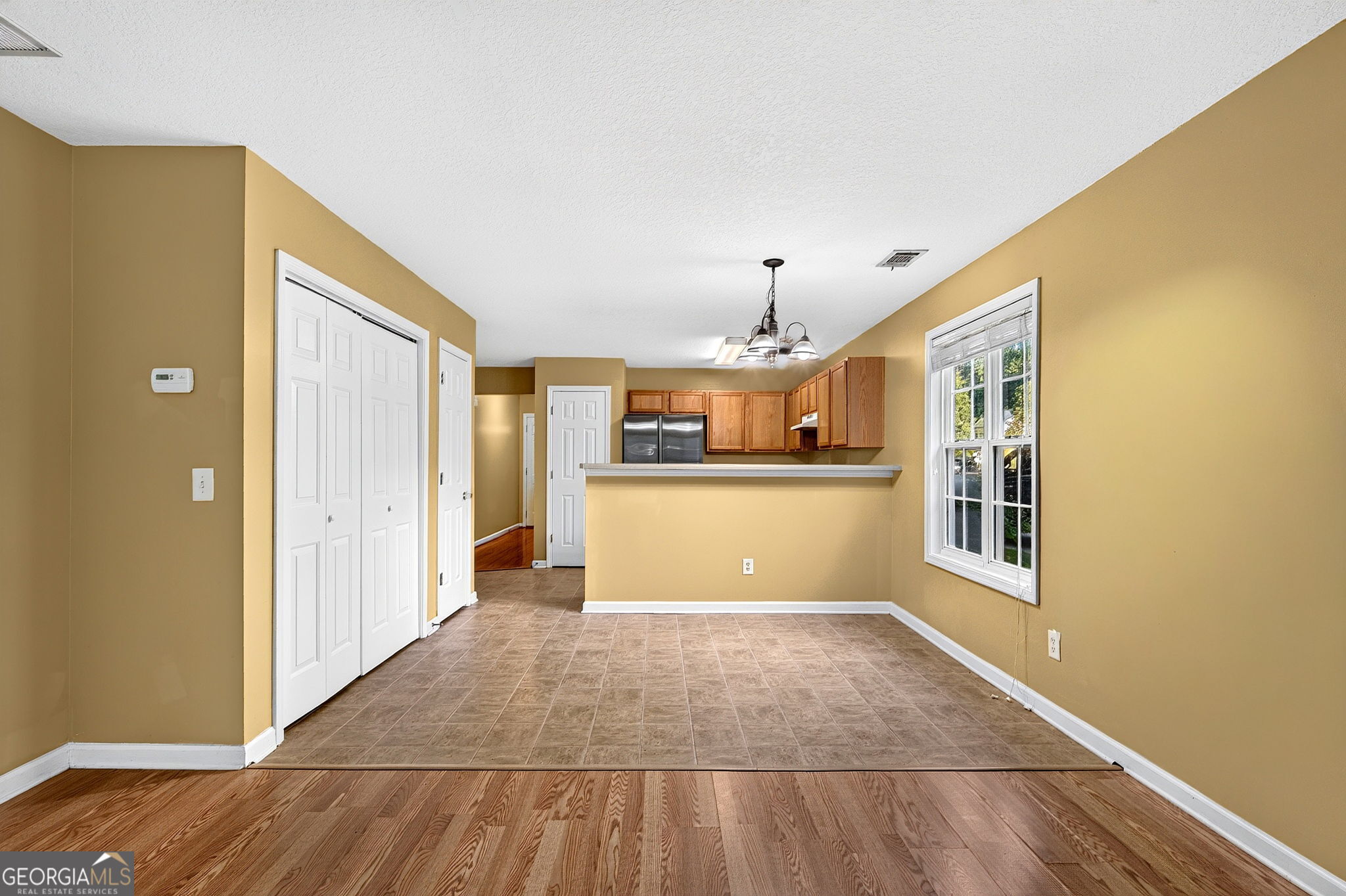 744 W Vincent Drive Property Photo 19