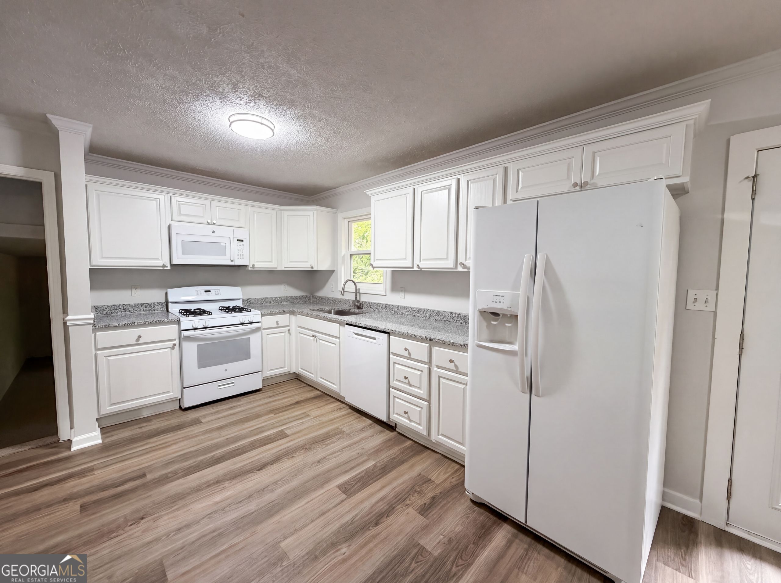 3691 Lavilla Drive Property Photo 7
