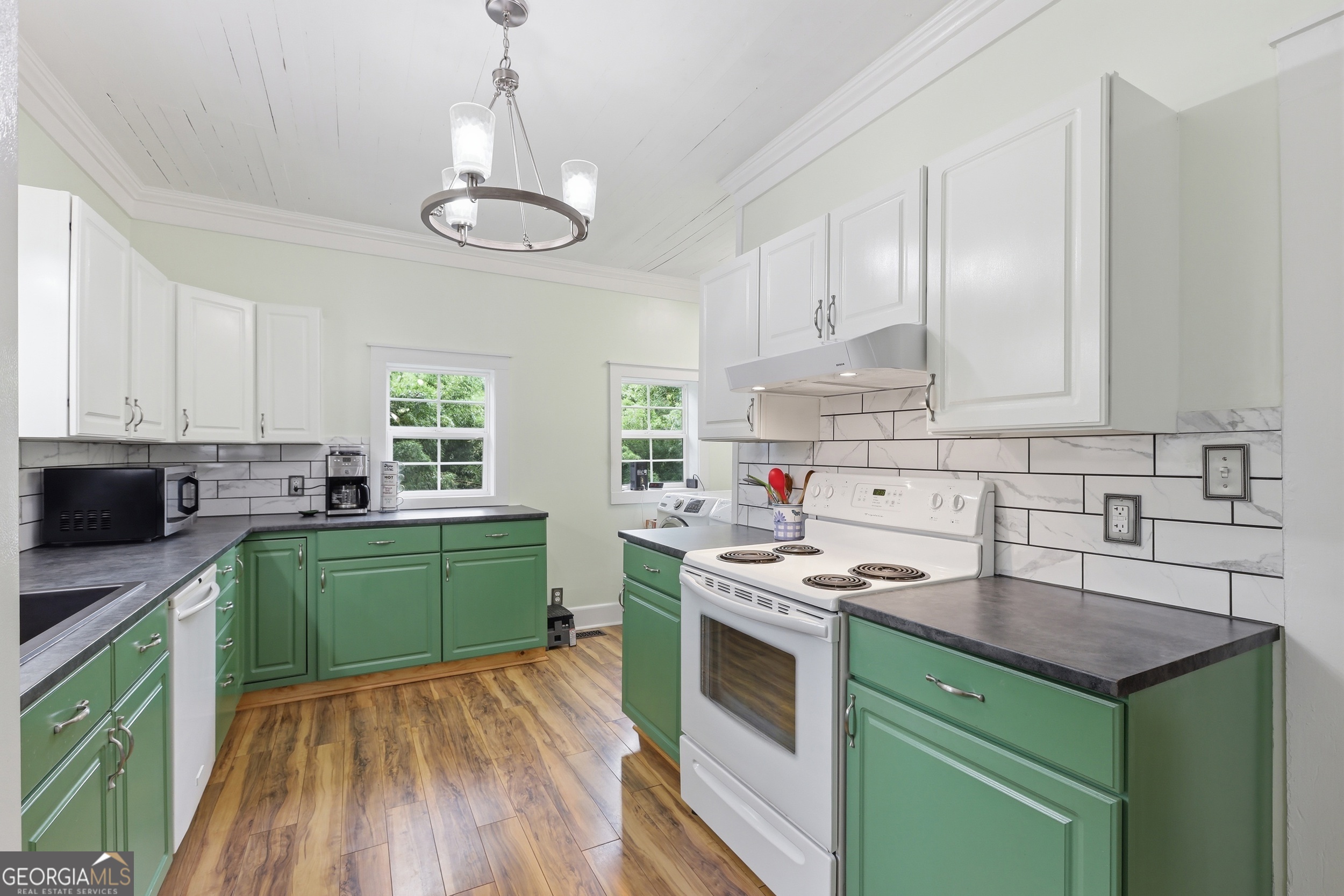 407 Cedar Avenue Property Photo 18