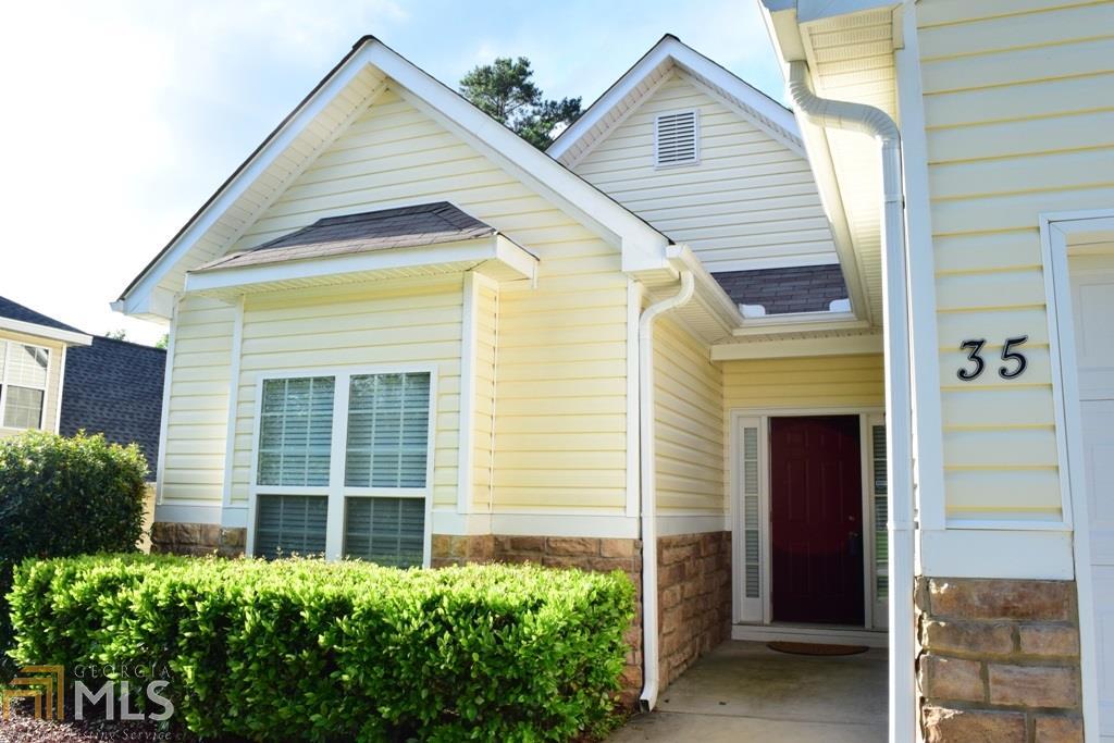 35 Bedford Park Drive Property Photo 2