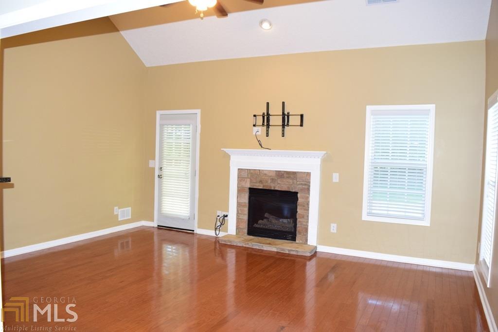 35 Bedford Park Drive Property Photo 9