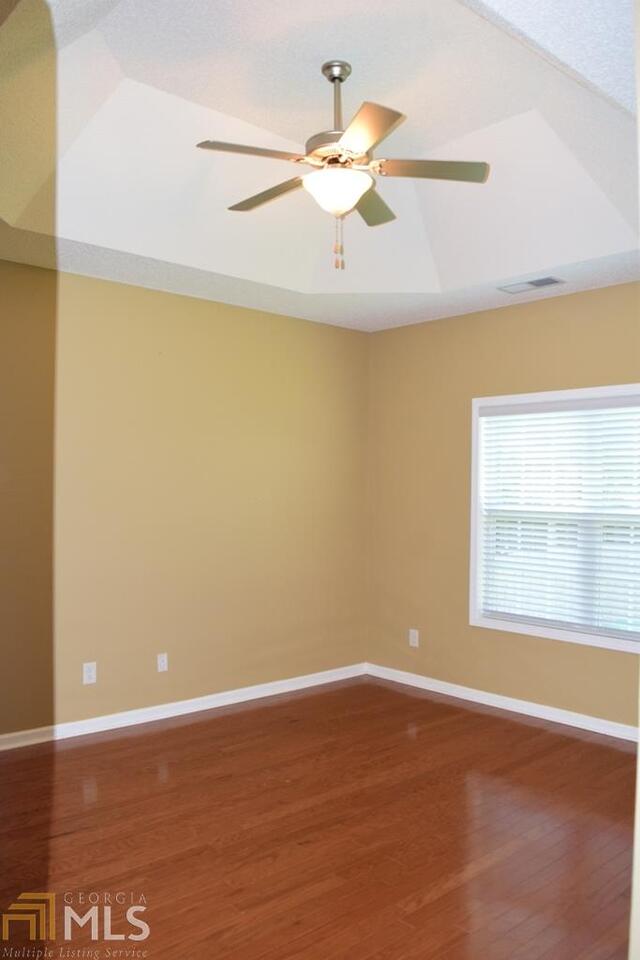 35 Bedford Park Drive Property Photo 11