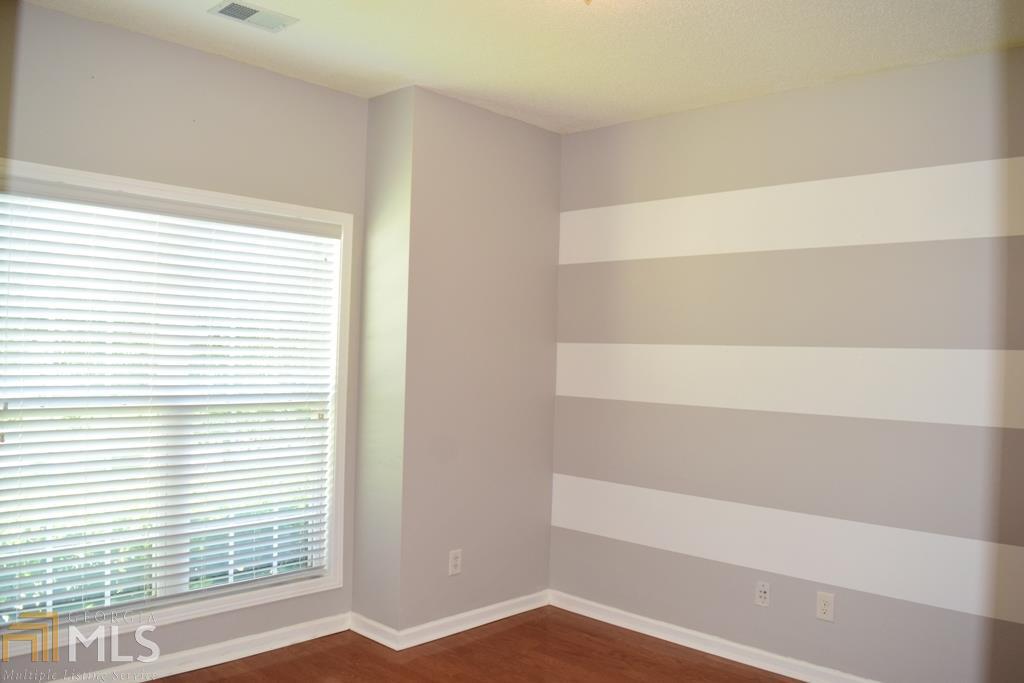 35 Bedford Park Drive Property Photo 16