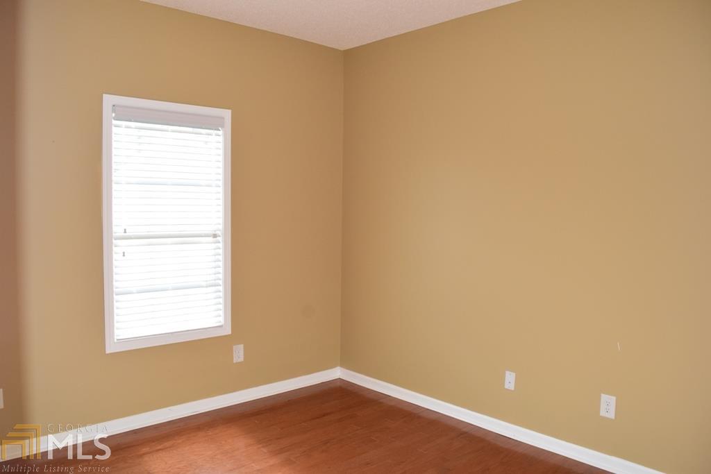 35 Bedford Park Drive Property Photo 18